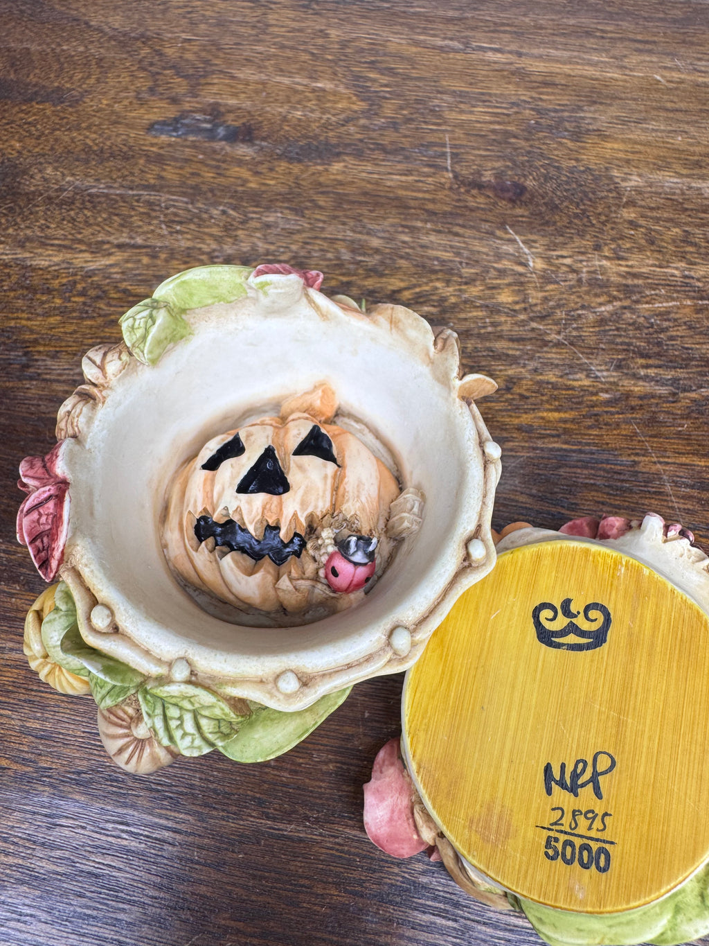 1999 Harmony Kingdom Harmony Garden Halloween Bouquet Trinket Box