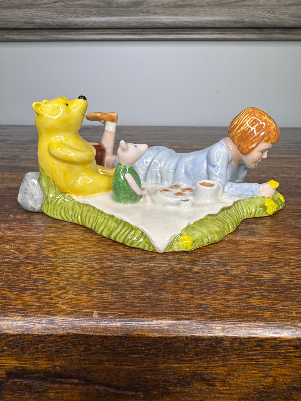 1988 Royal Doulton Winnie the Pooh Summers Day Picnic