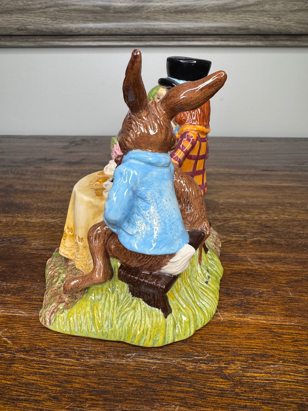 1998 Limited Ed Beswick Alice and Wonderland Tea Party Figurine