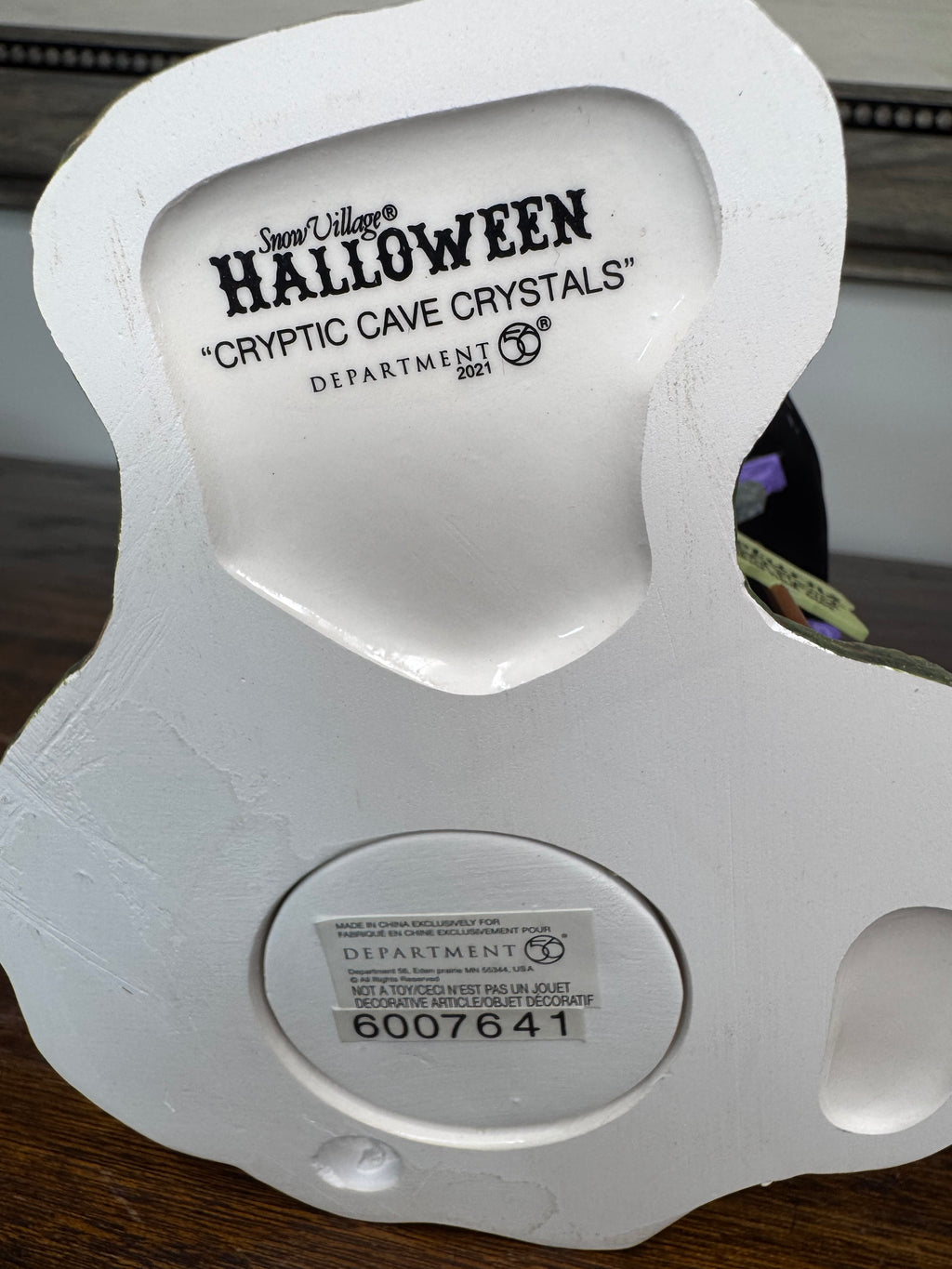 New In Box Dept 56 Snow Village Halloween Cryptic Cave Crystals