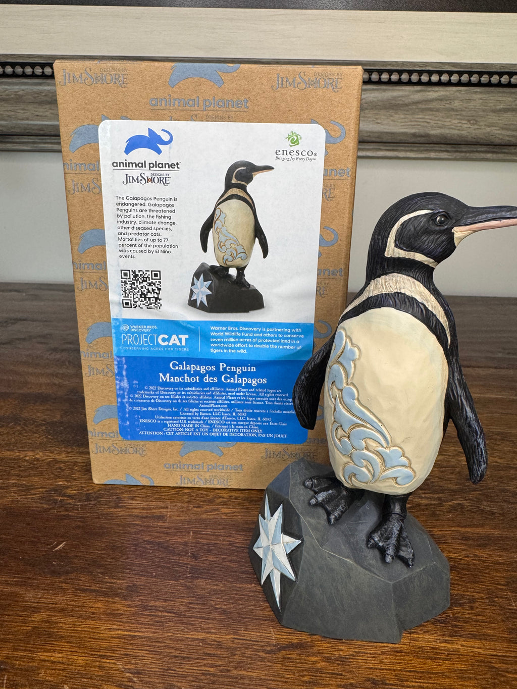 New in Box Jim Shore Heartwood Creek Galapagos Penguin