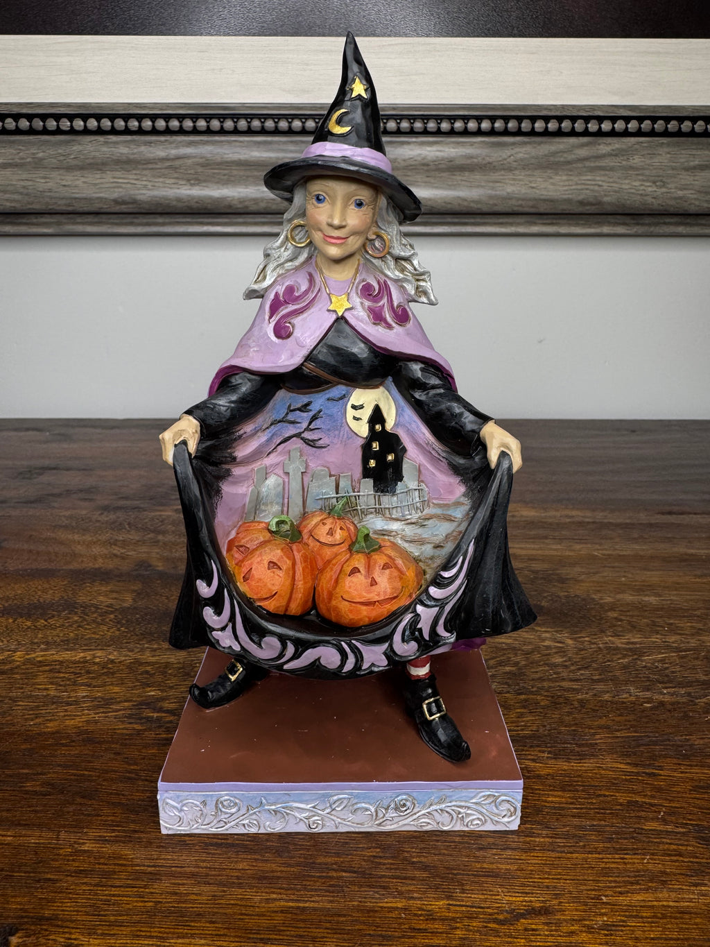 New in Box Jim Shore Heartwood Creek "Wicked Spiced Pumpkins" Witch Figurine
