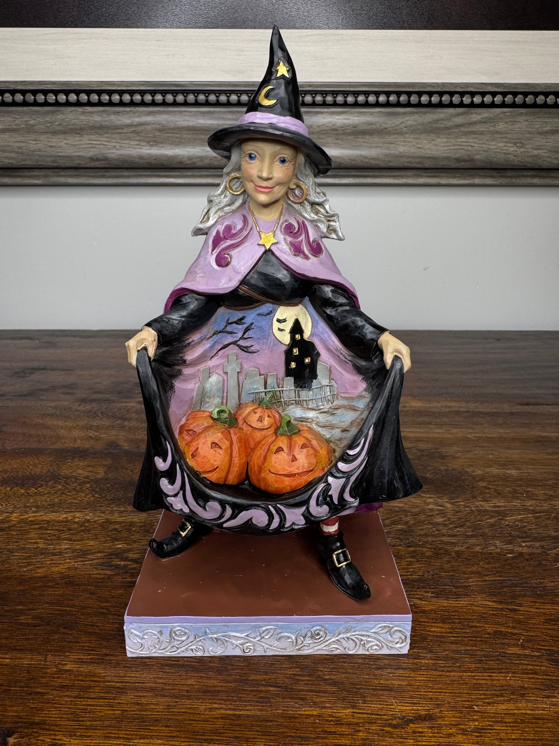 New in Box Jim Shore Heartwood Creek "Wicked Spiced Pumpkins" Witch Figurine