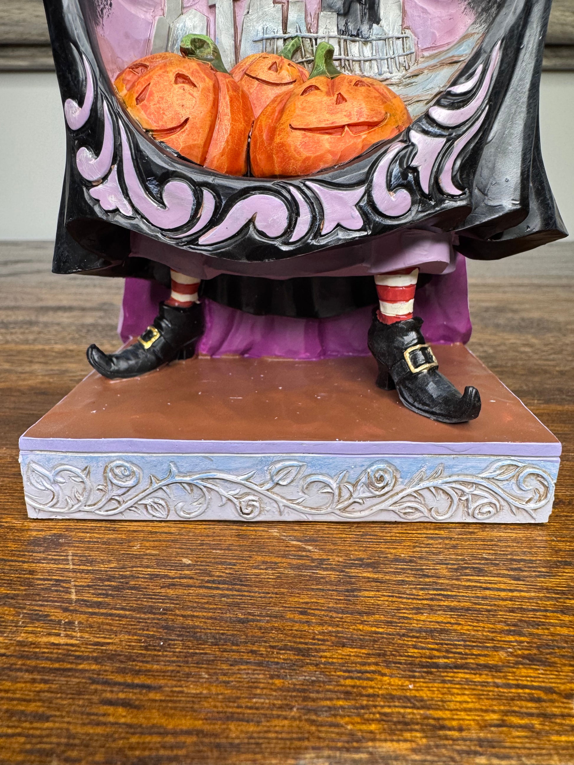 New in Box Jim Shore Heartwood Creek "Wicked Spiced Pumpkins" Witch Figurine
