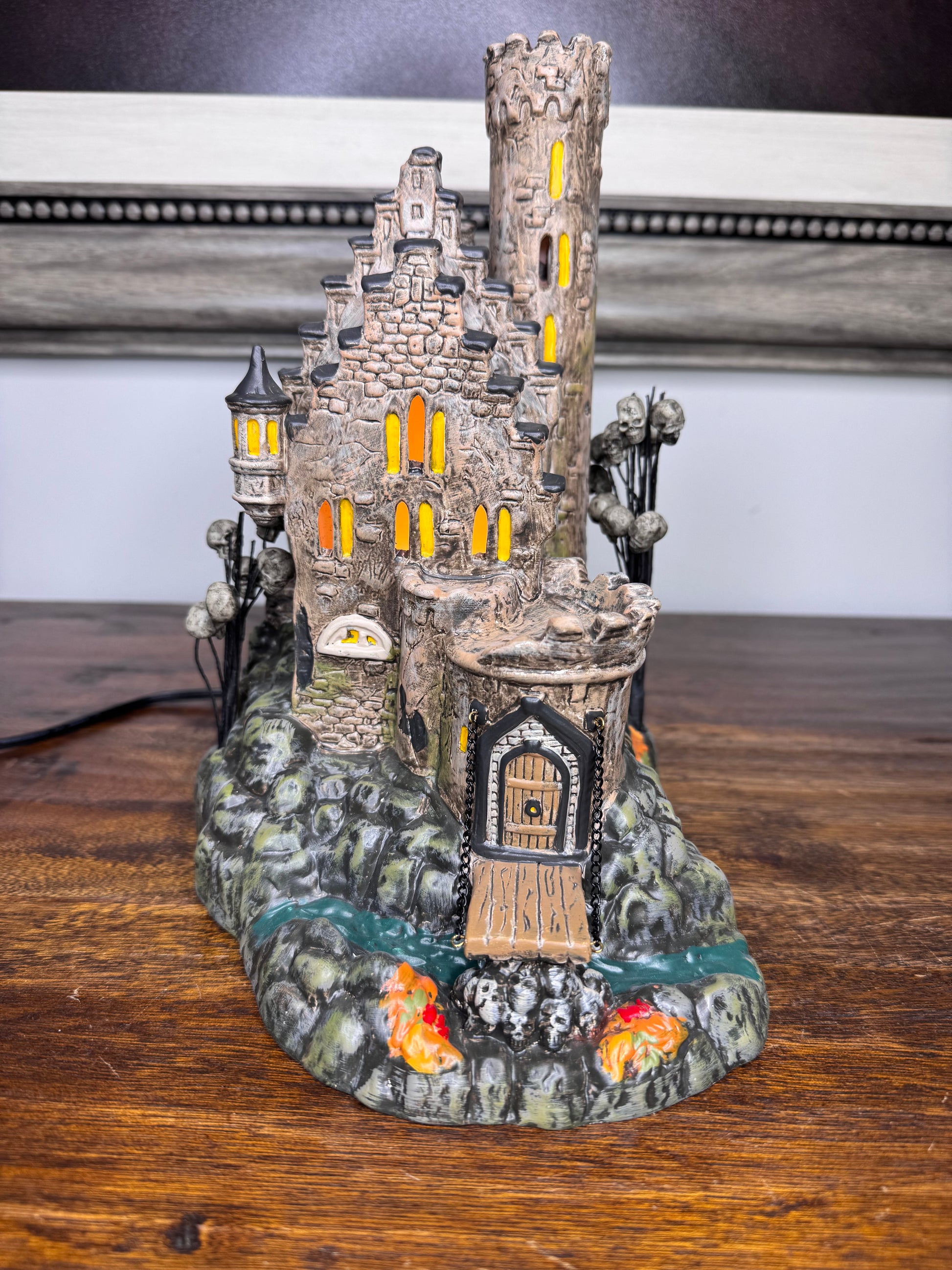 Dept 56 Snow Village Castle Calvaria Light Up Building, New In Box