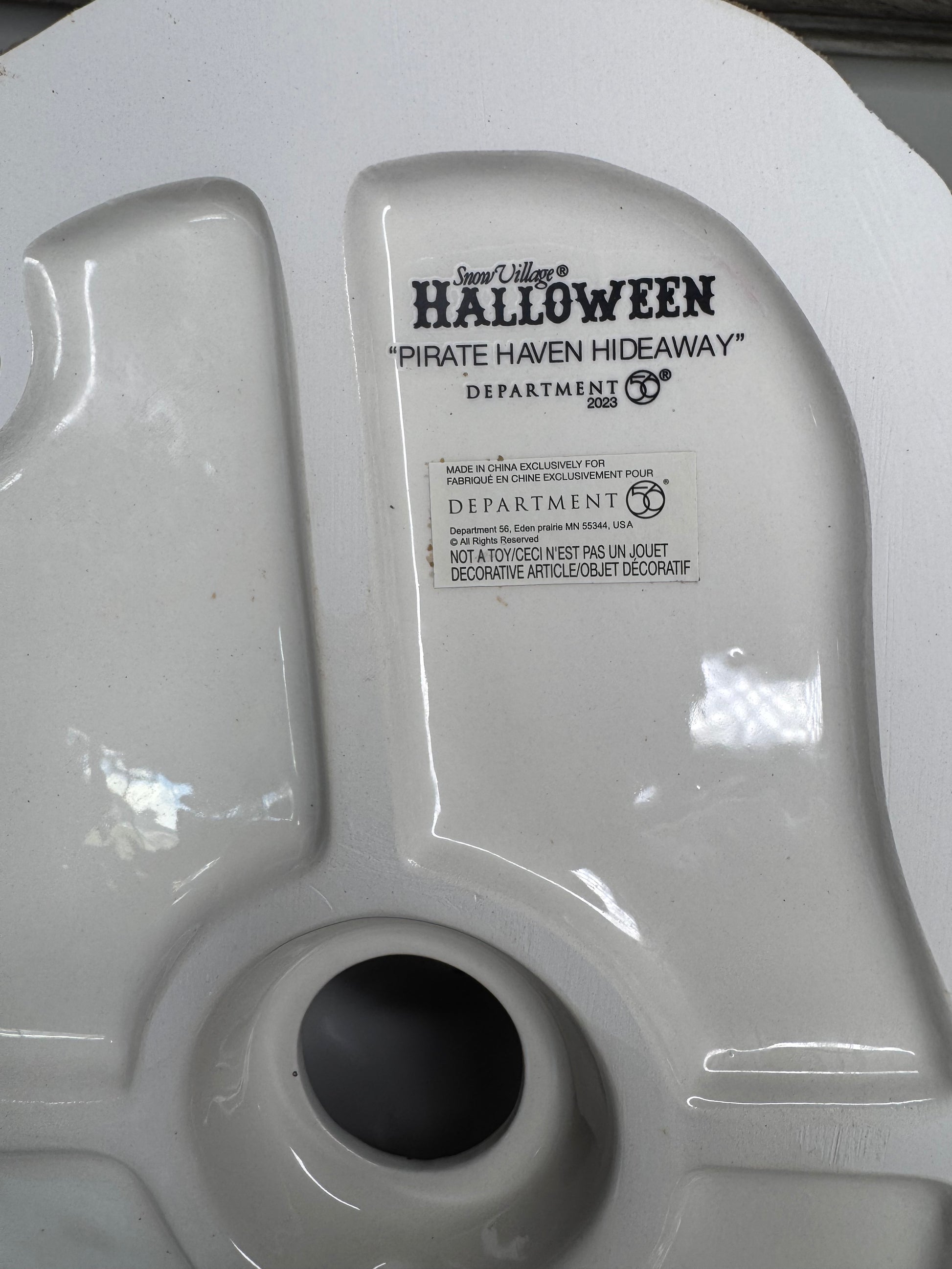 Dept 56 Snow Village Halloween Pirate Haven Hideaway New in Box, Light Up