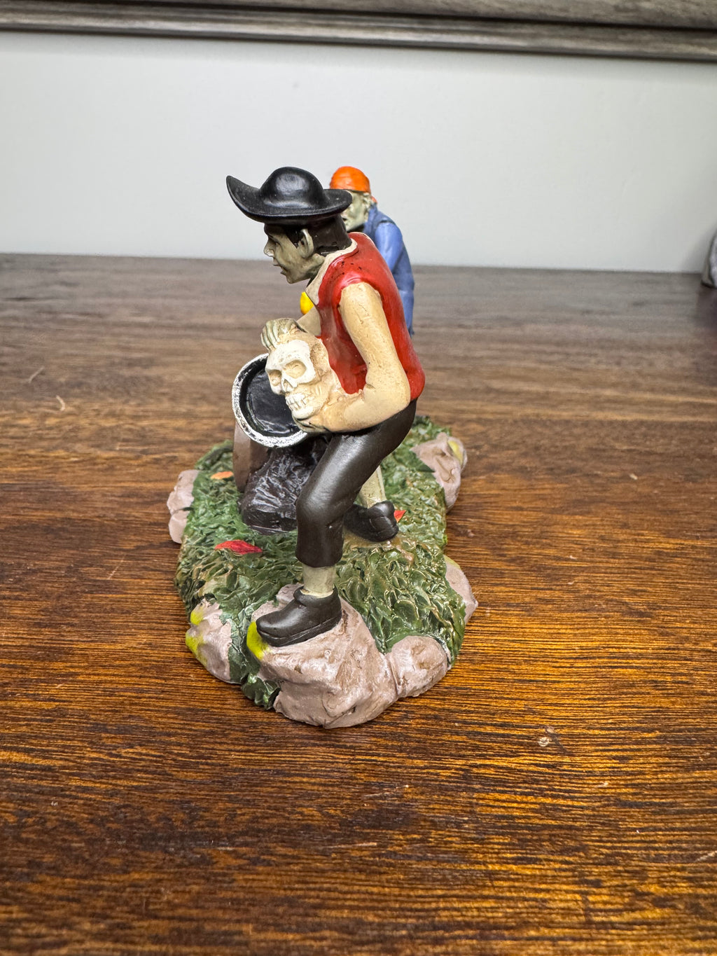 Dept 56 Snow Village Halloween Accessory "Explosive Skullduggery" NIB