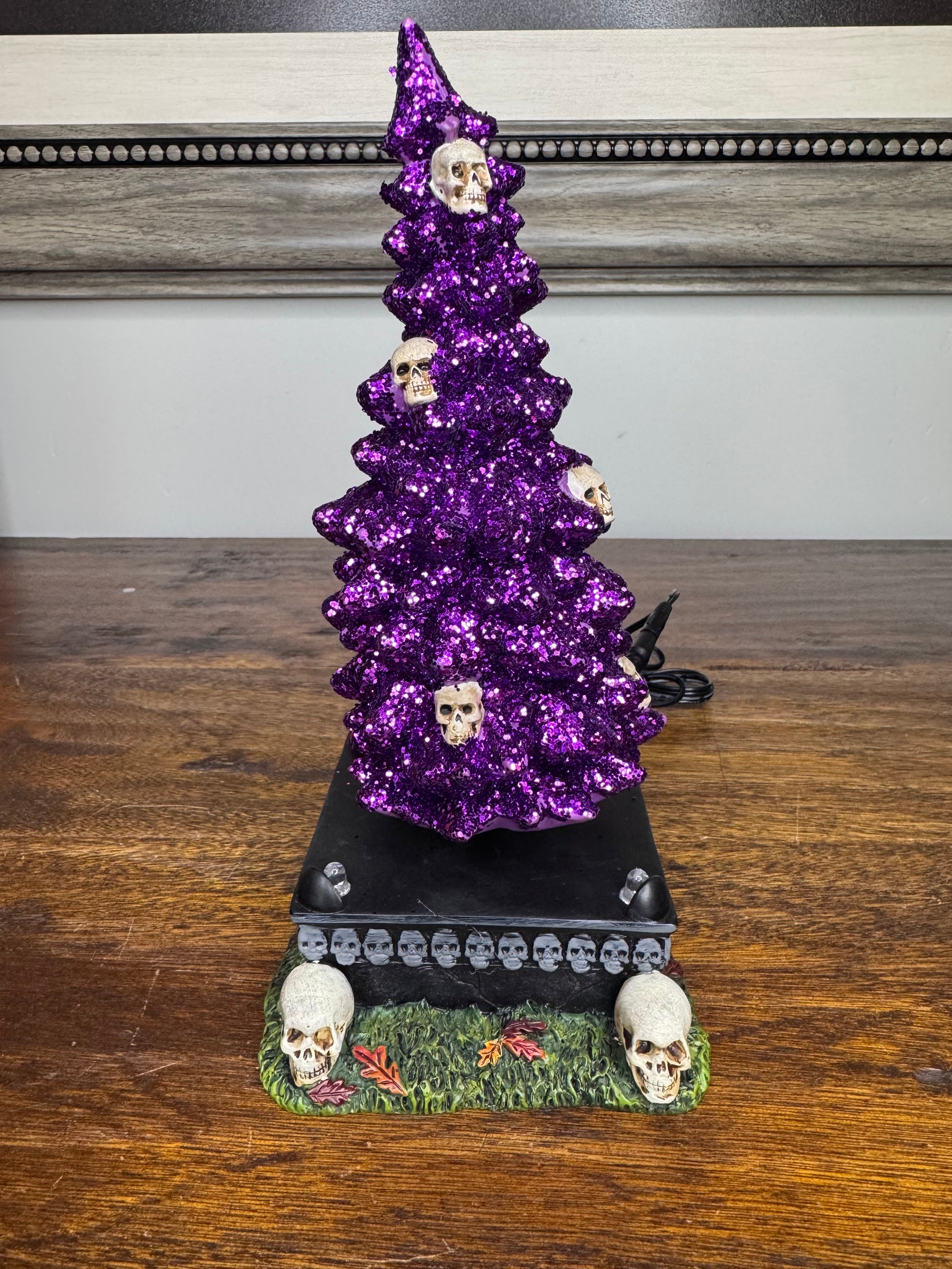 Dept 56 Village CrossHalloween Haunted Skull Tree
