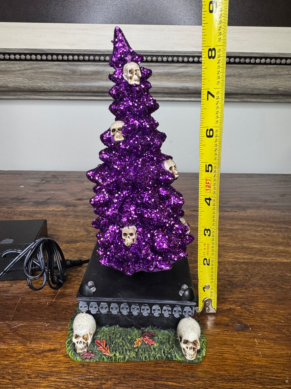 Dept 56 Village CrossHalloween Haunted Skull Tree