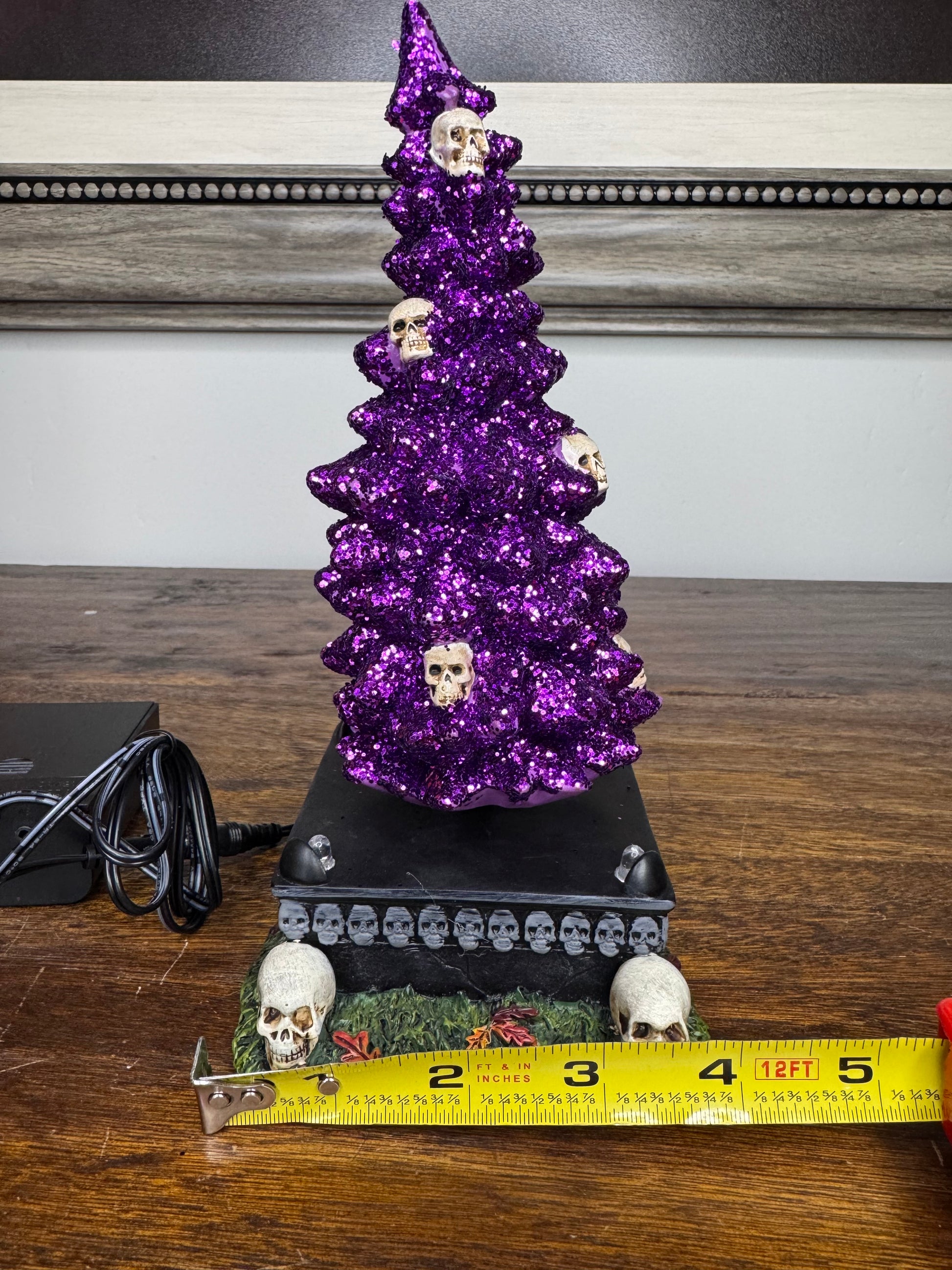 Dept 56 Village CrossHalloween Haunted Skull Tree