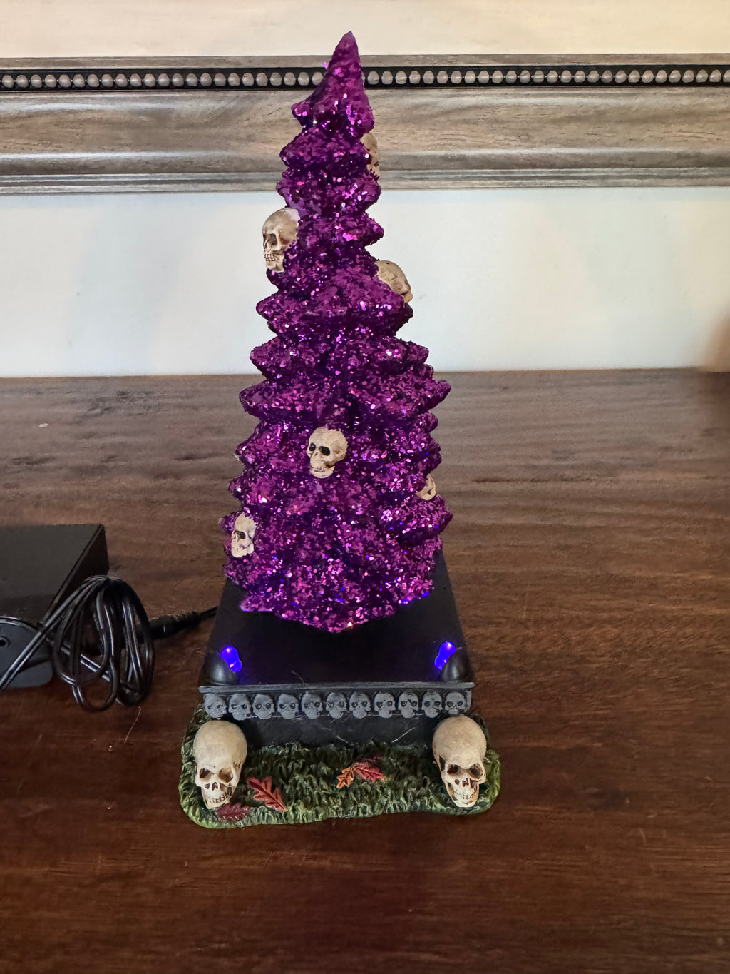 Dept 56 Village CrossHalloween Haunted Skull Tree