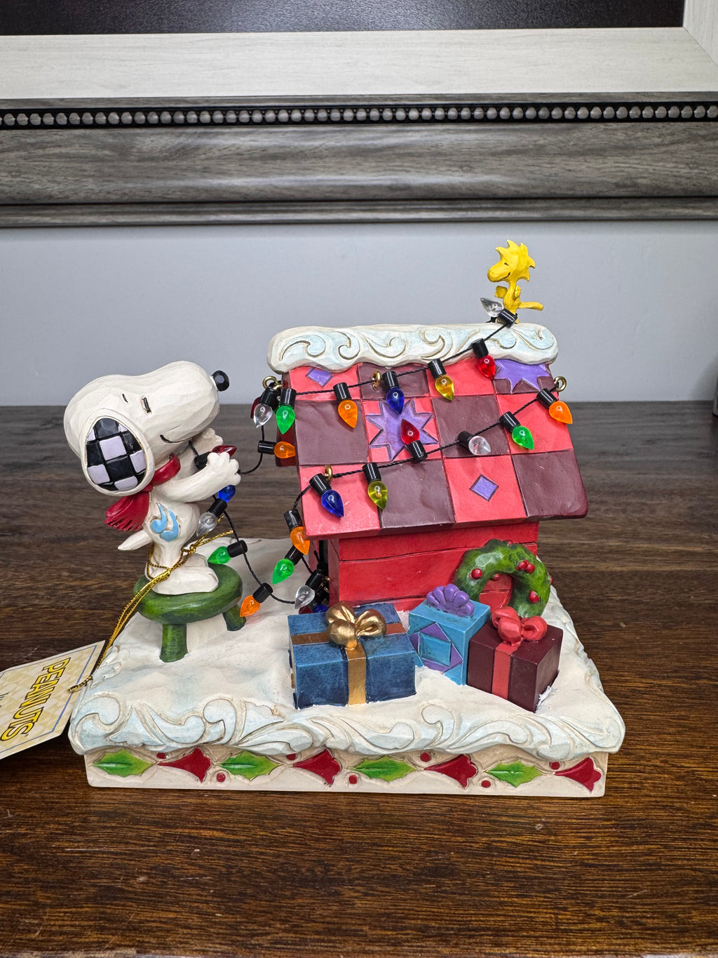 Jim Shore Heartwood Creek "Snoopy and Woodstock Decking the Dog House" NIB