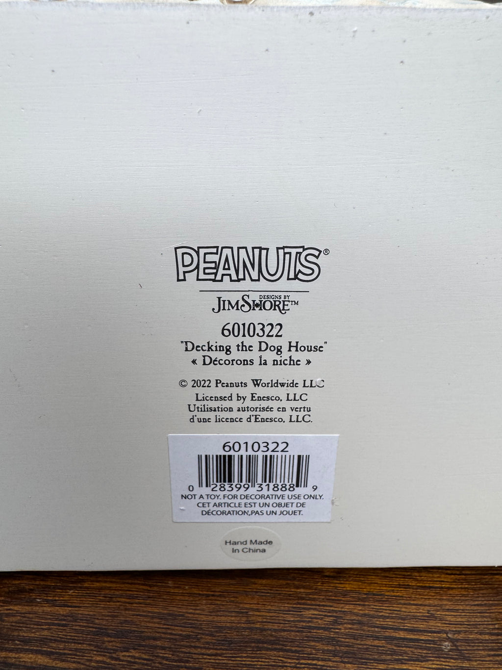 Jim Shore Heartwood Creek "Snoopy and Woodstock Decking the Dog House" NIB