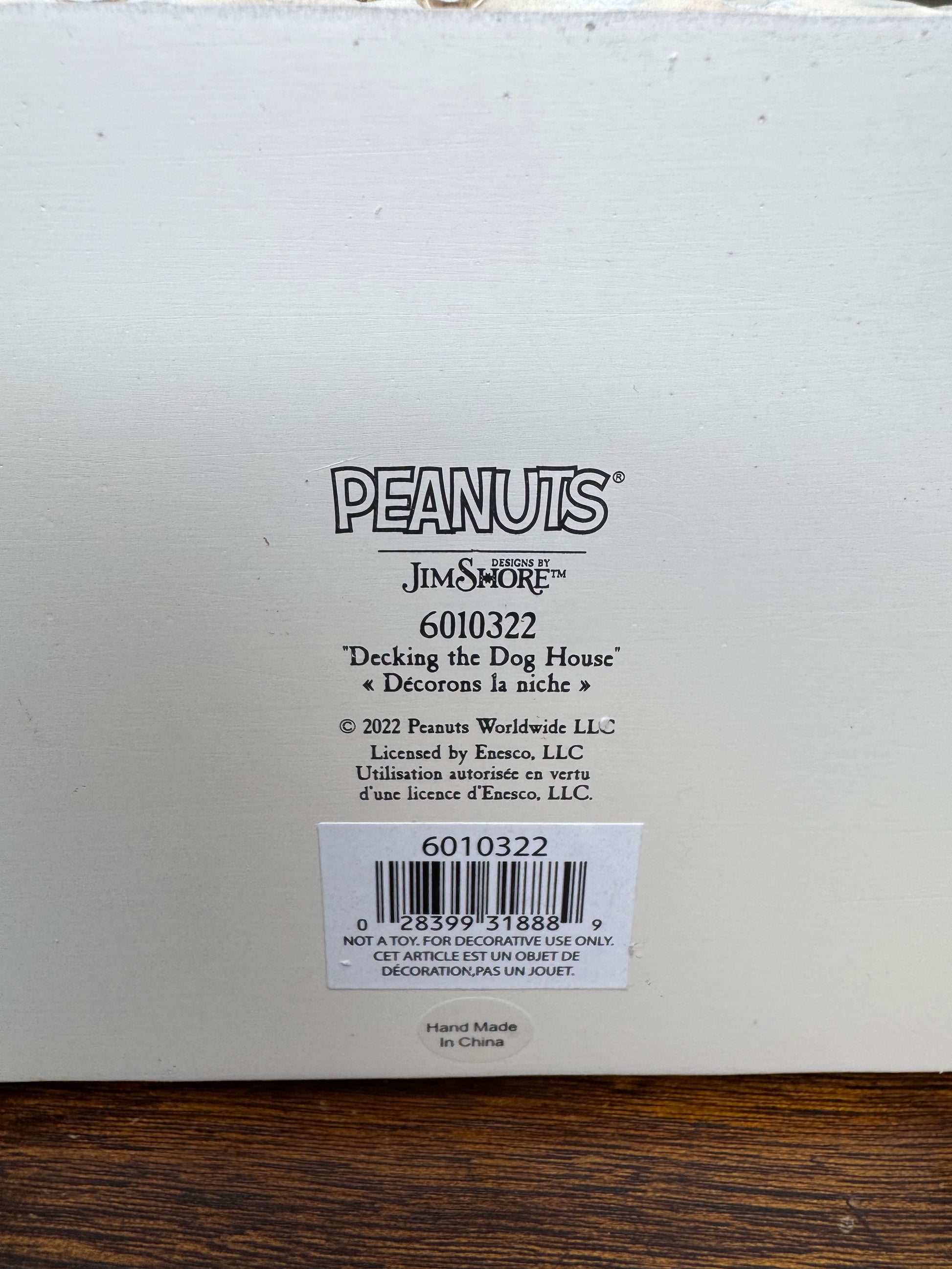 Jim Shore Heartwood Creek "Snoopy and Woodstock Decking the Dog House" NIB