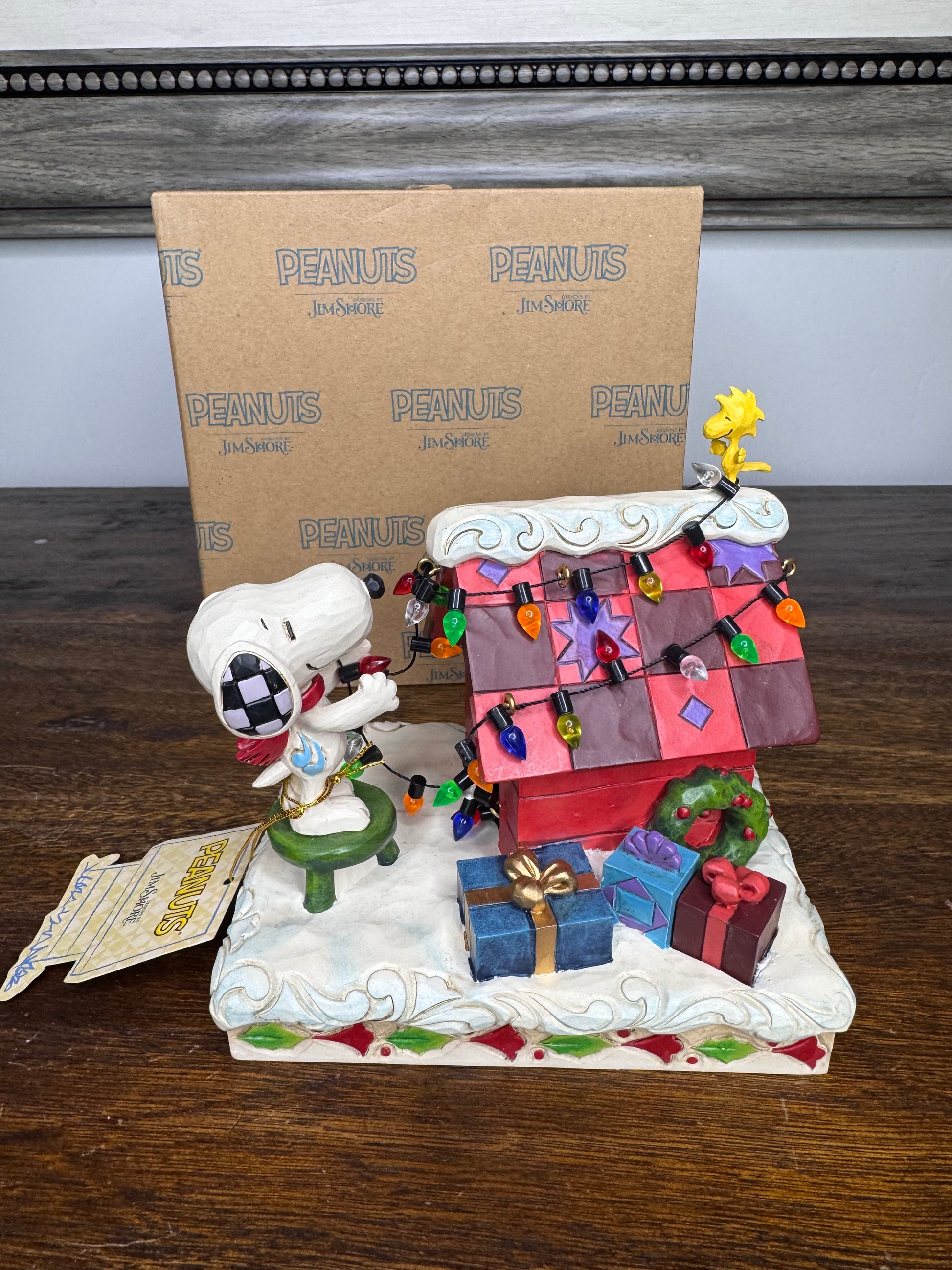Jim Shore Heartwood Creek "Snoopy and Woodstock Decking the Dog House" NIB