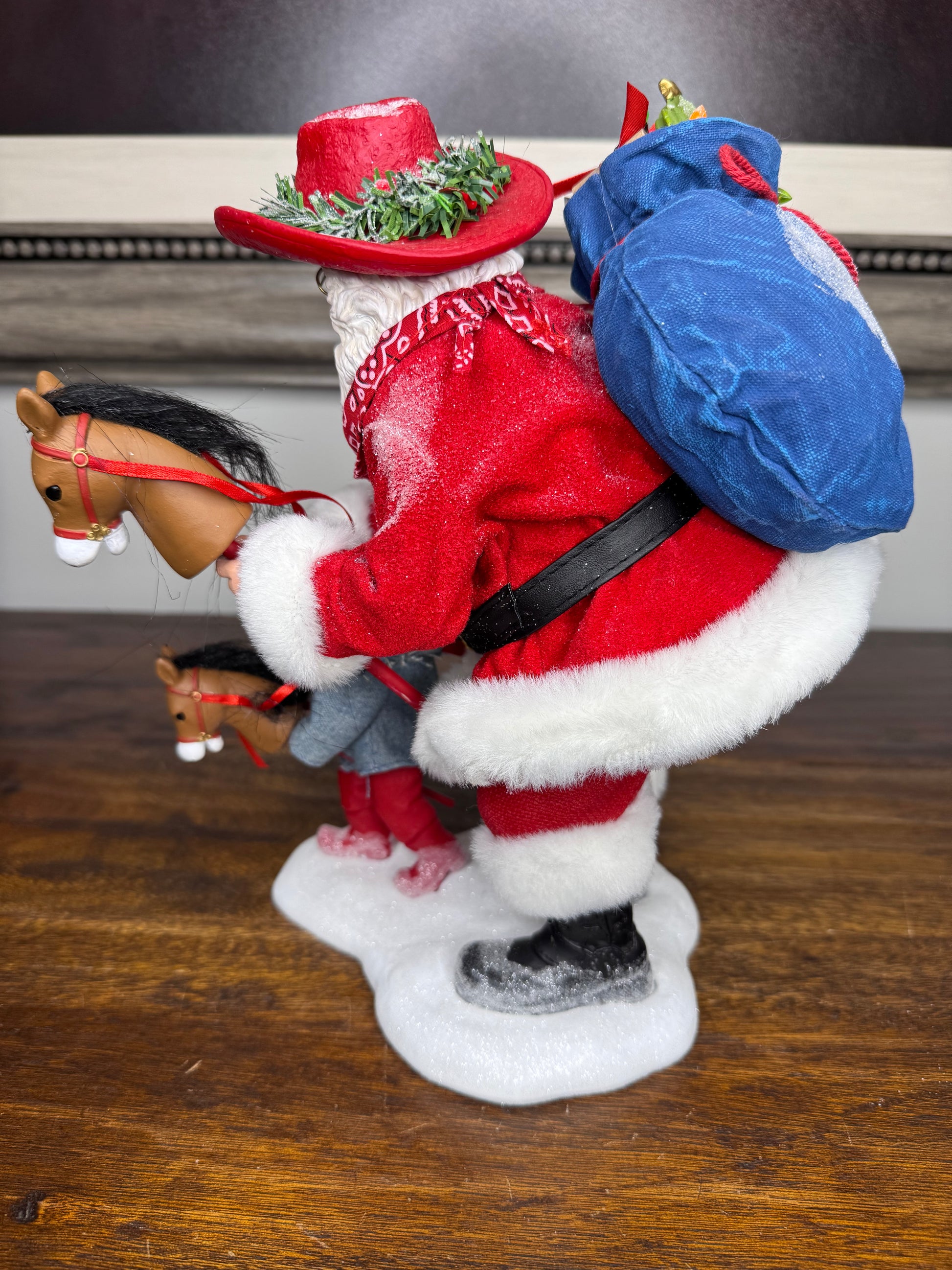 Dept 56 Possible Dreams Round Up Santa NIB