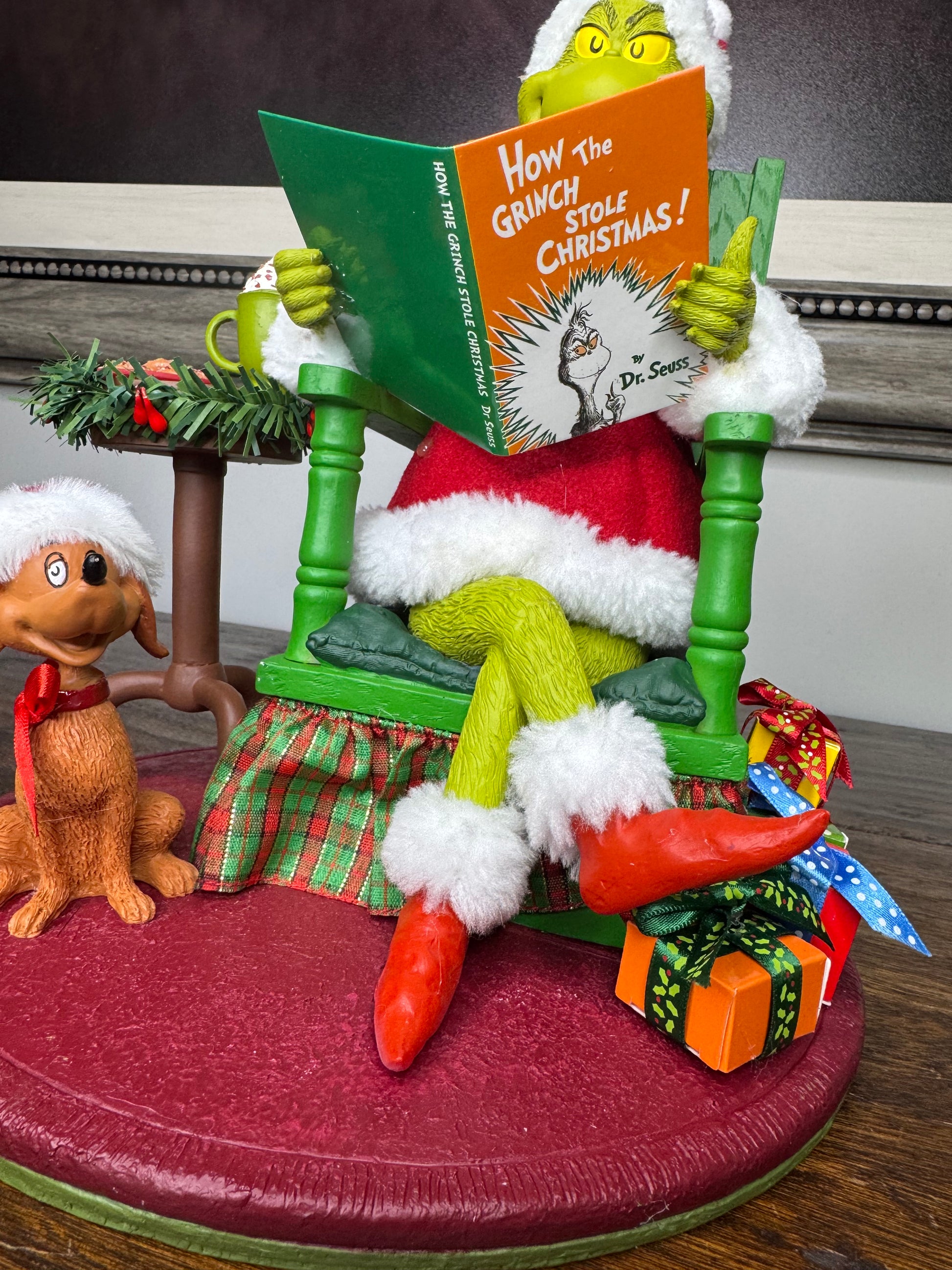 New Dept 56 Possible Dreams "Bedtime Story"