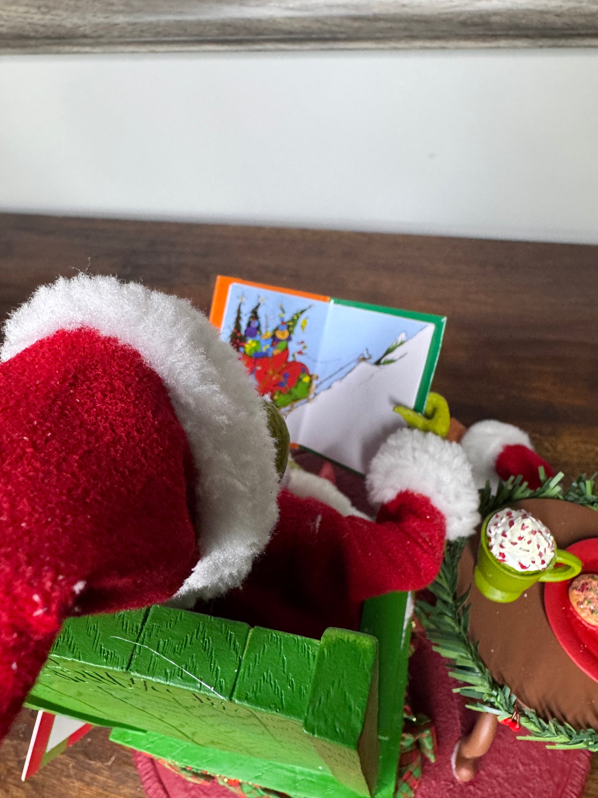 New Dept 56 Possible Dreams "Bedtime Story"