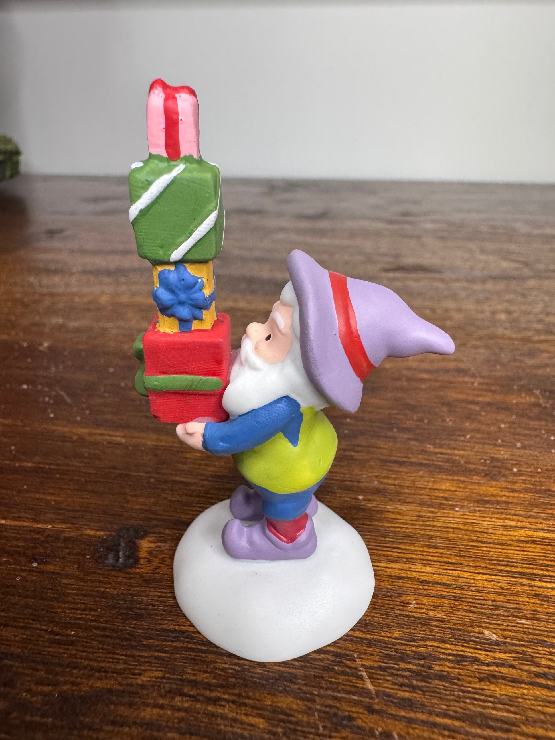 New Dept 56 North Pole Village Accessory "Friends and Neighbors" Set of 3