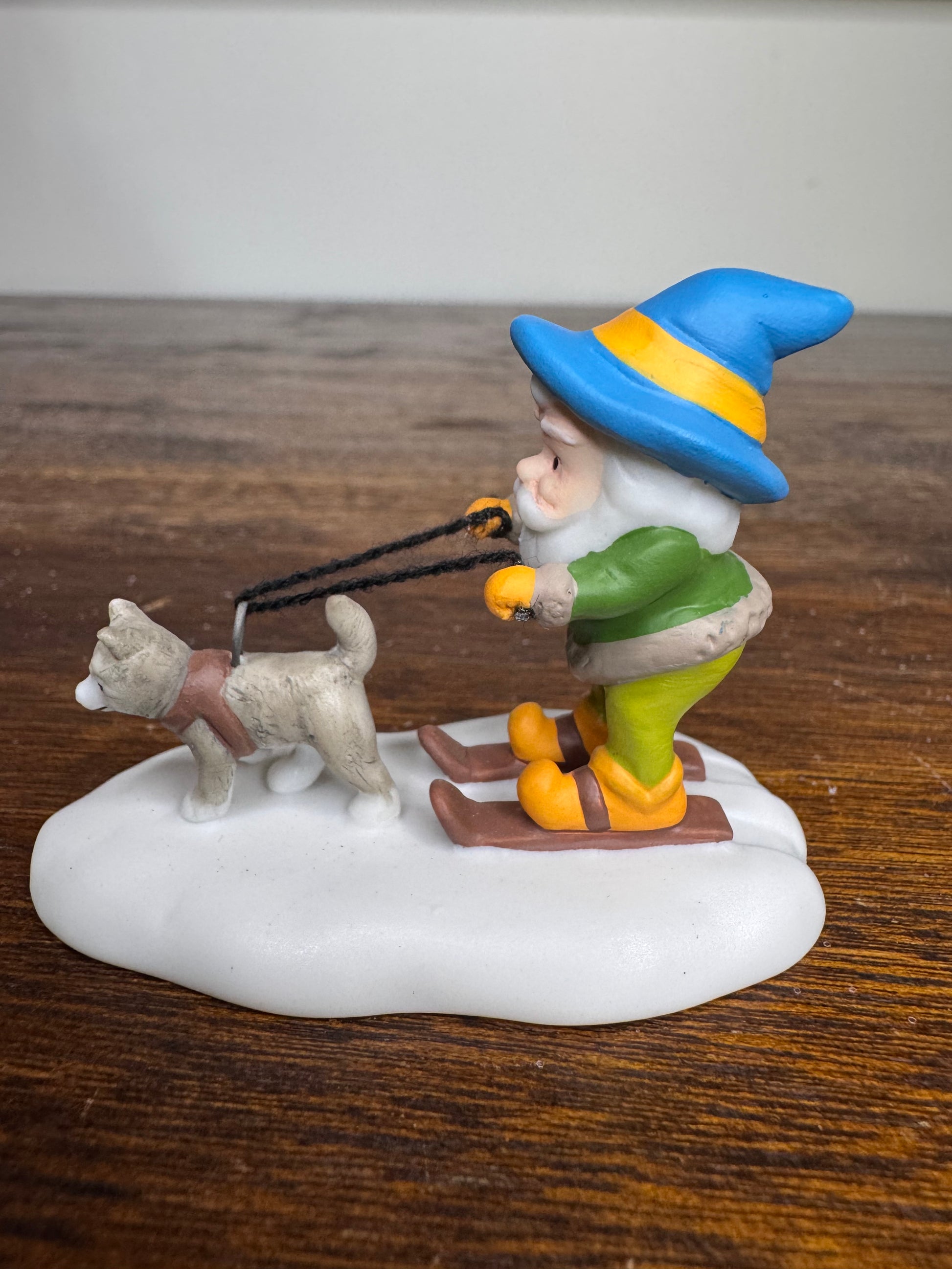 New Dept 56 North Pole Village Accessory "Friends and Neighbors" Set of 3