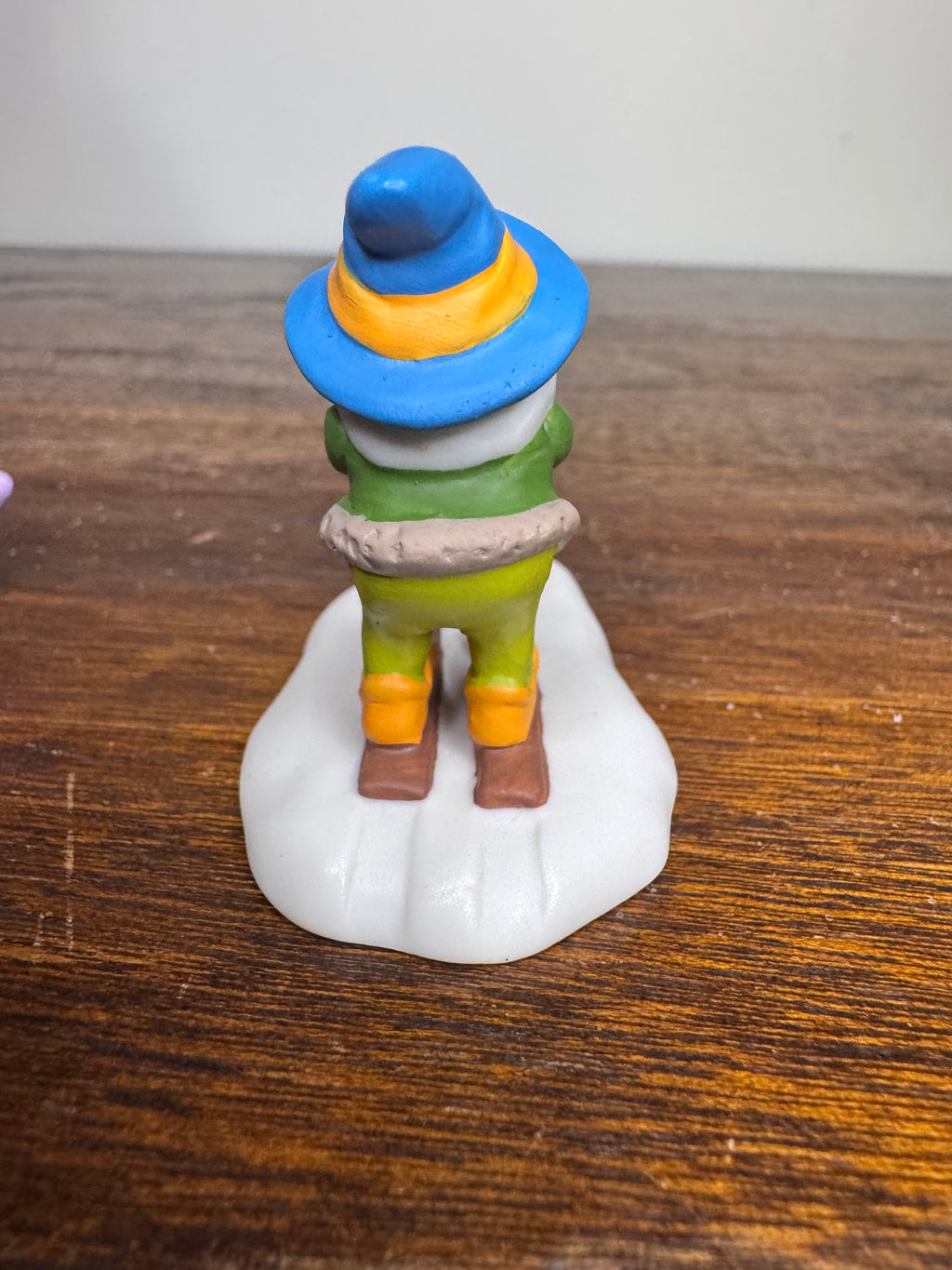 New Dept 56 North Pole Village Accessory "Friends and Neighbors" Set of 3