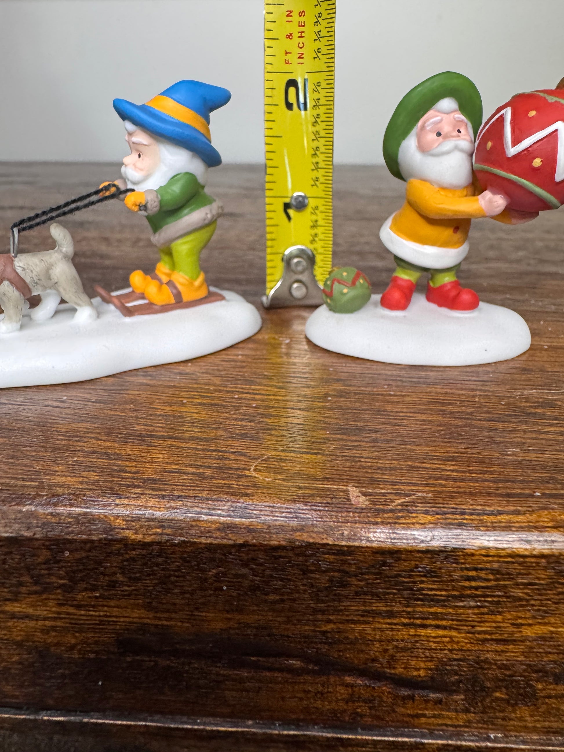 New Dept 56 North Pole Village Accessory "Friends and Neighbors" Set of 3