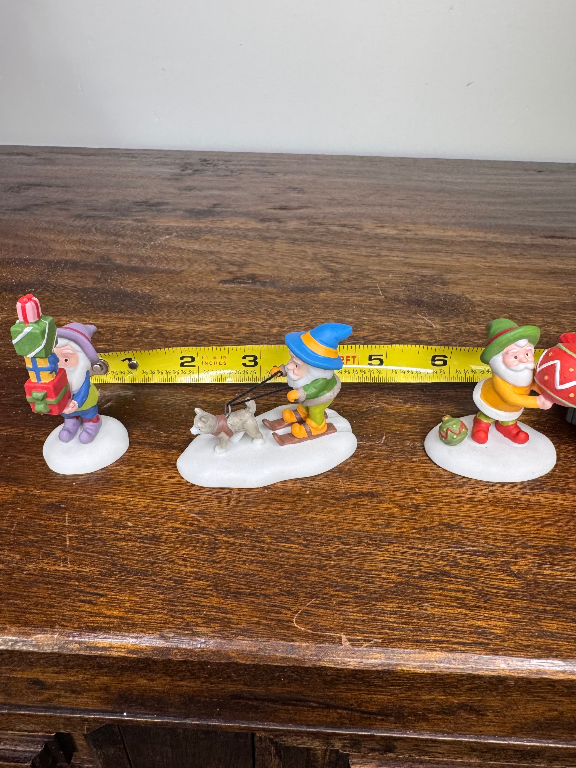 New Dept 56 North Pole Village Accessory "Friends and Neighbors" Set of 3