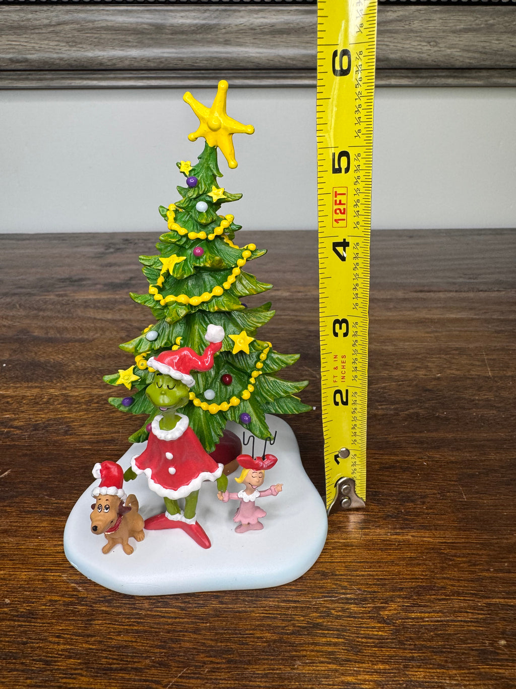 New Dept 56 A Grinch Village "Welcome Xmas- Xmas Day"