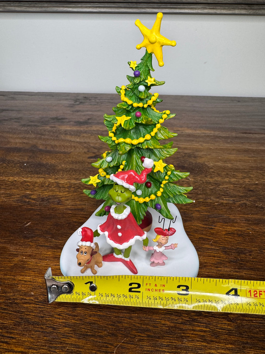 New Dept 56 A Grinch Village "Welcome Xmas- Xmas Day"