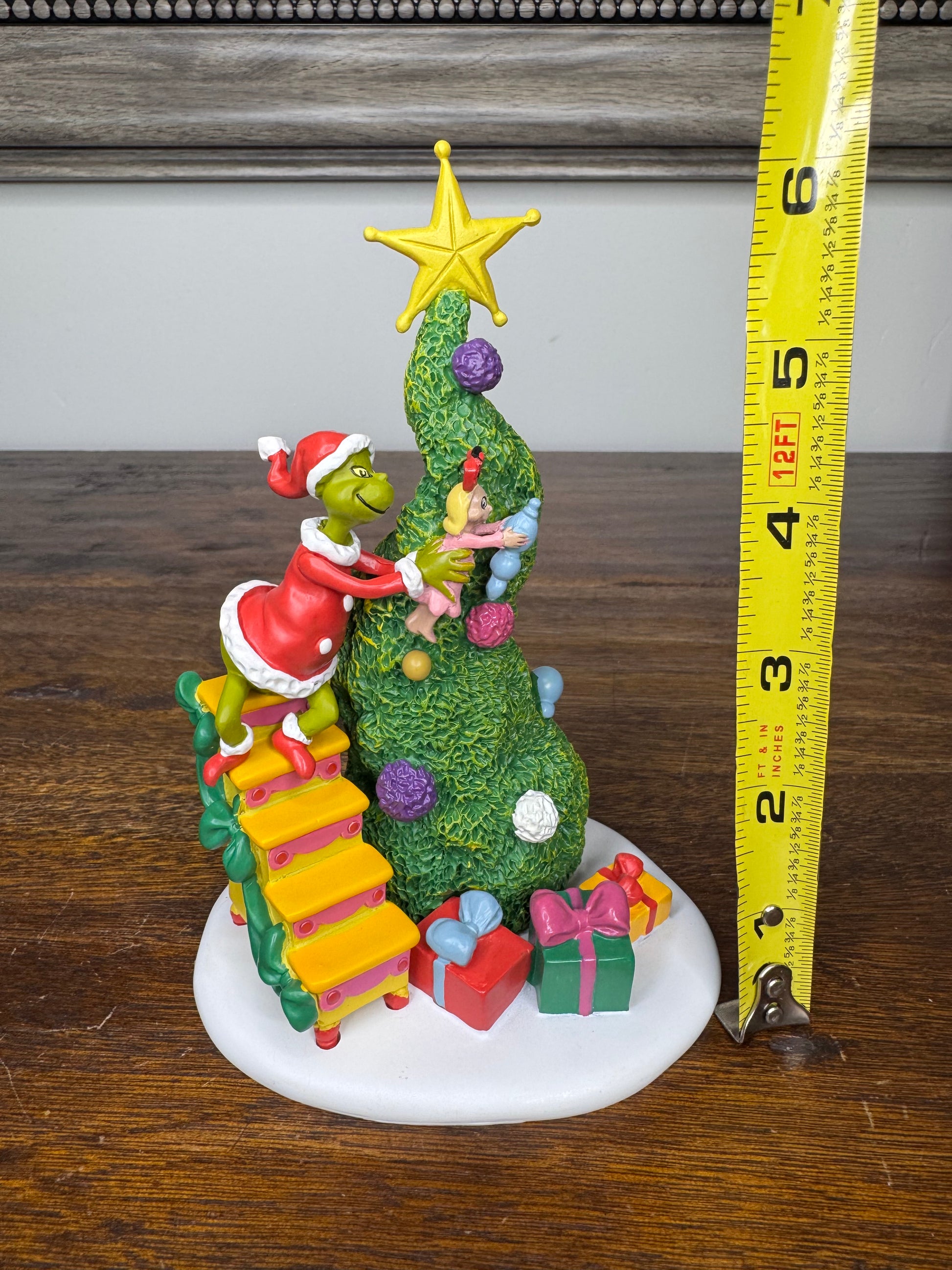 New Dept 56 Grinch Village Accessory "It Takes Two- Grinch and Cindy Lou"