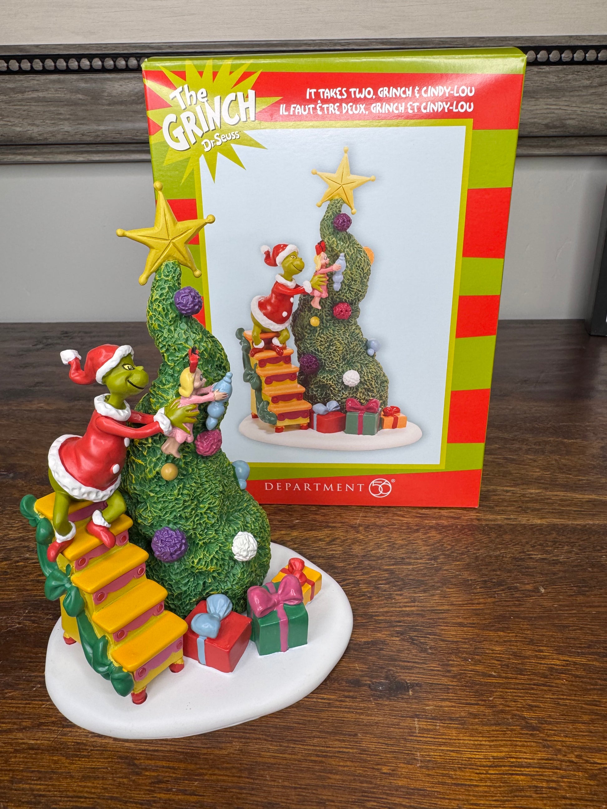 New Dept 56 Grinch Village Accessory "It Takes Two- Grinch and Cindy Lou"
