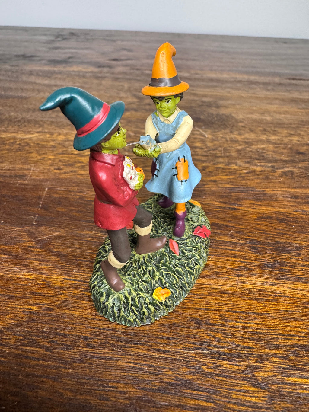 New Dept 56 Snow Village Halloween Accessory "The Squirting Frog Trick"