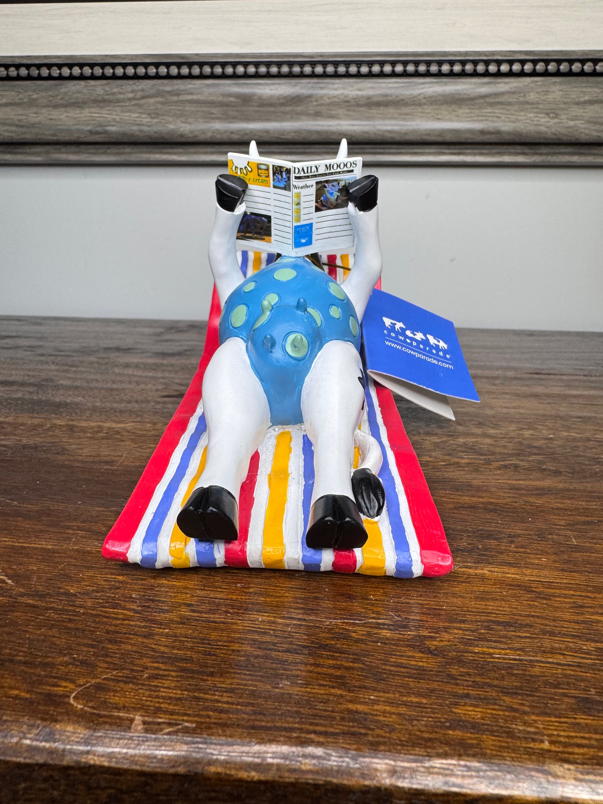 New Sunbather Cow Cow Parade Figurine w/ Original Box