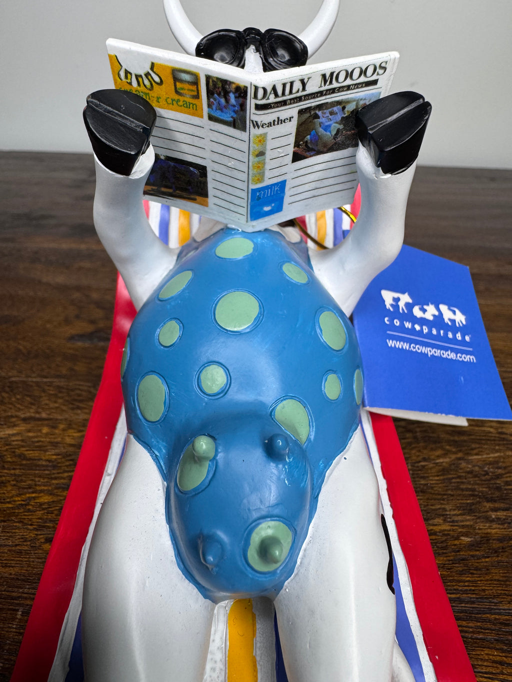 New Sunbather Cow Cow Parade Figurine w/ Original Box