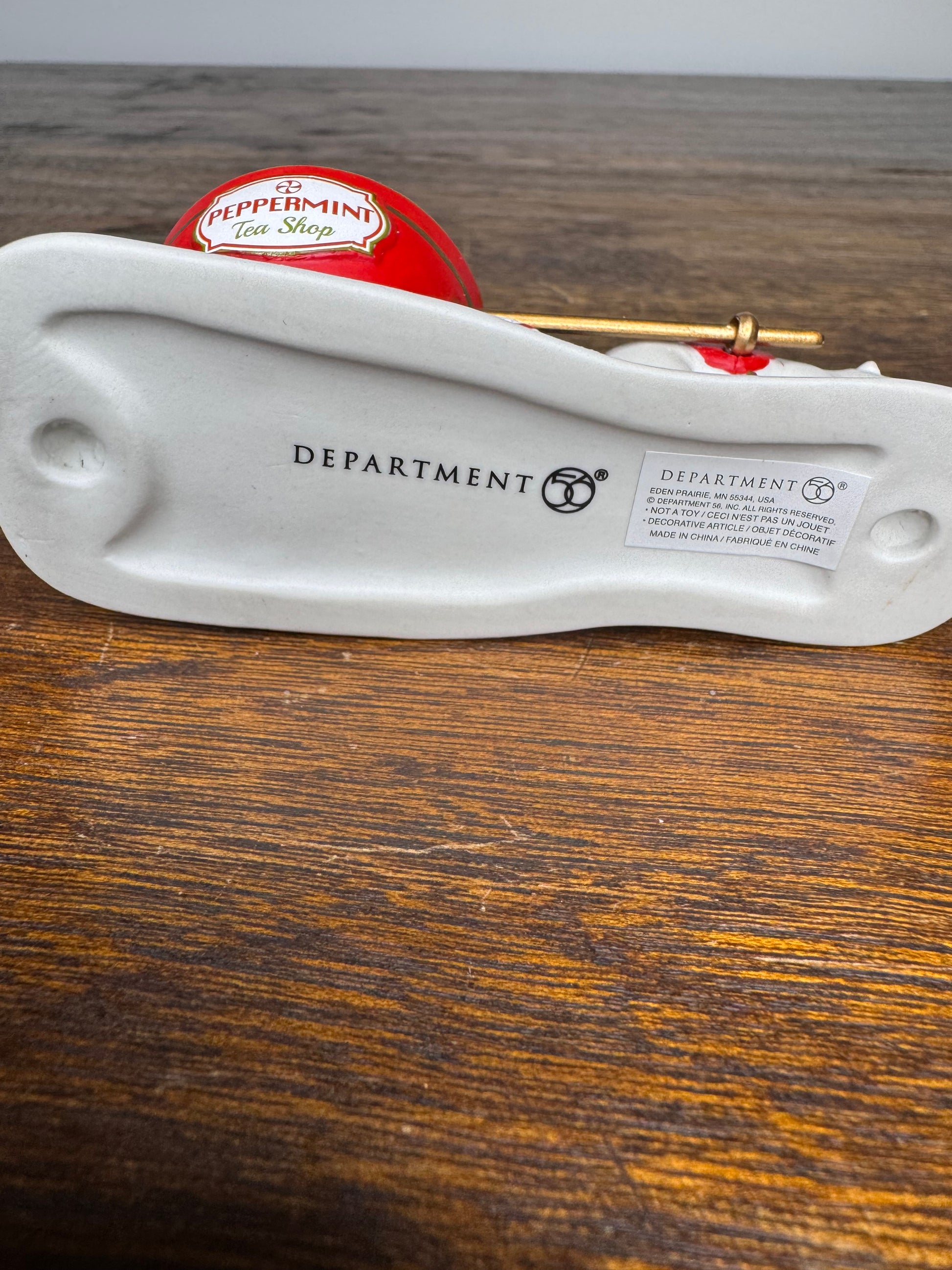 New Dept 56 North Pole Village Accessory "Teacup Delivery Service"