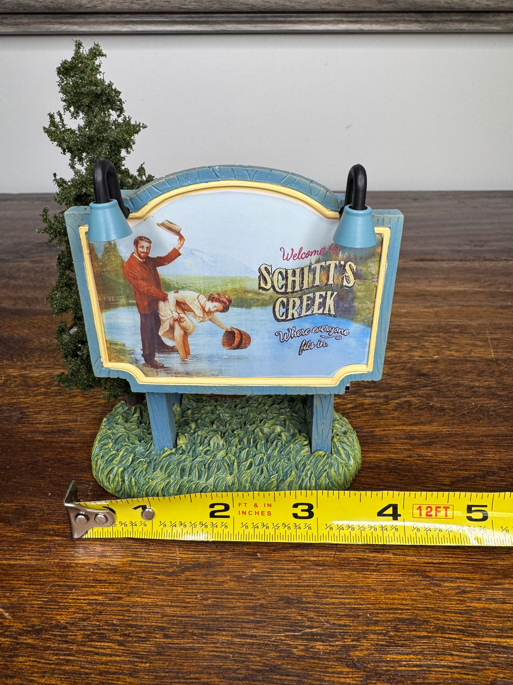 New Dept 56 Hot Properties Village "Where Everyone Fits In" Light up Schitt's Creek Billboard