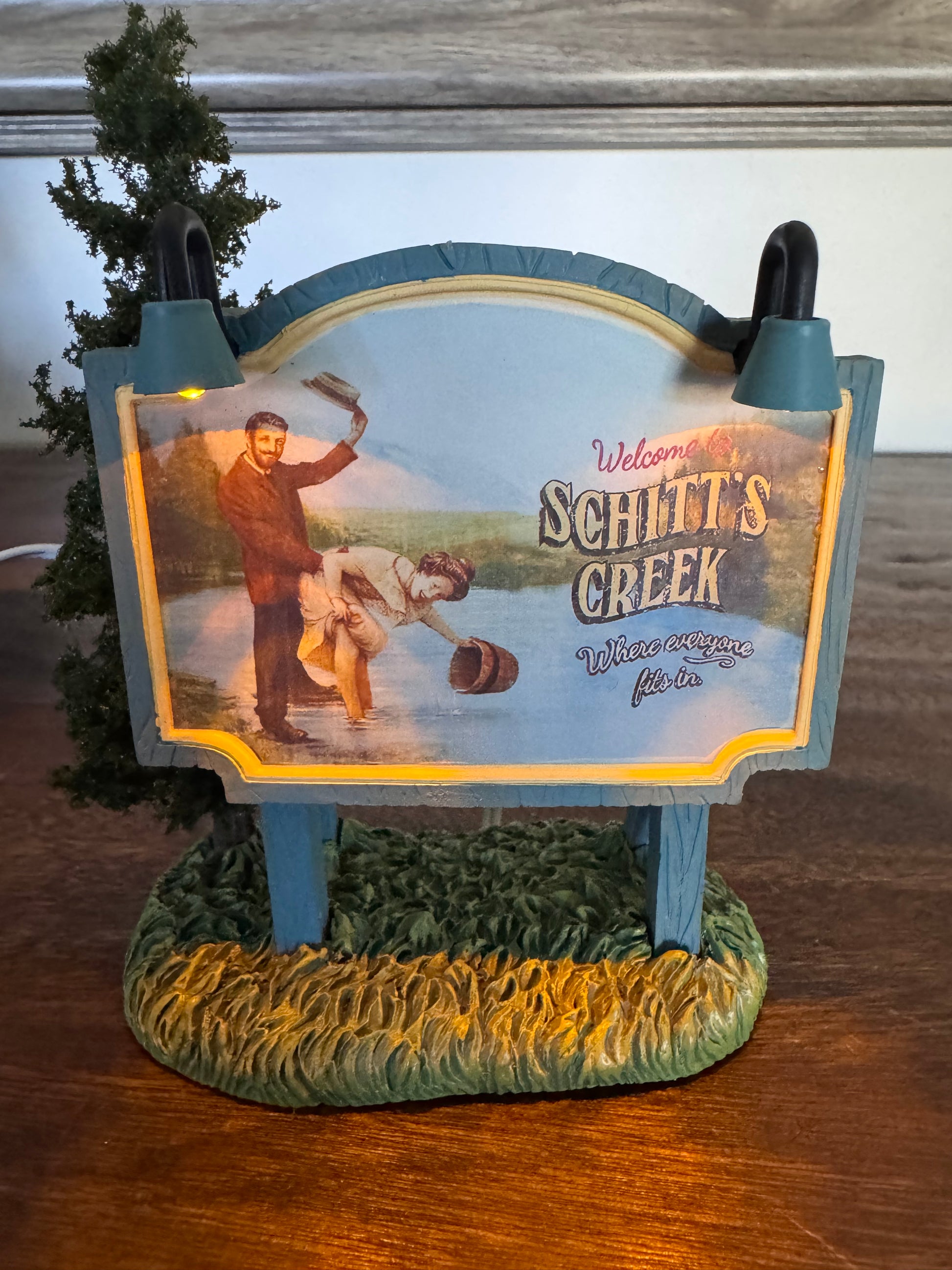 New Dept 56 Hot Properties Village "Where Everyone Fits In" Light up Schitt's Creek Billboard