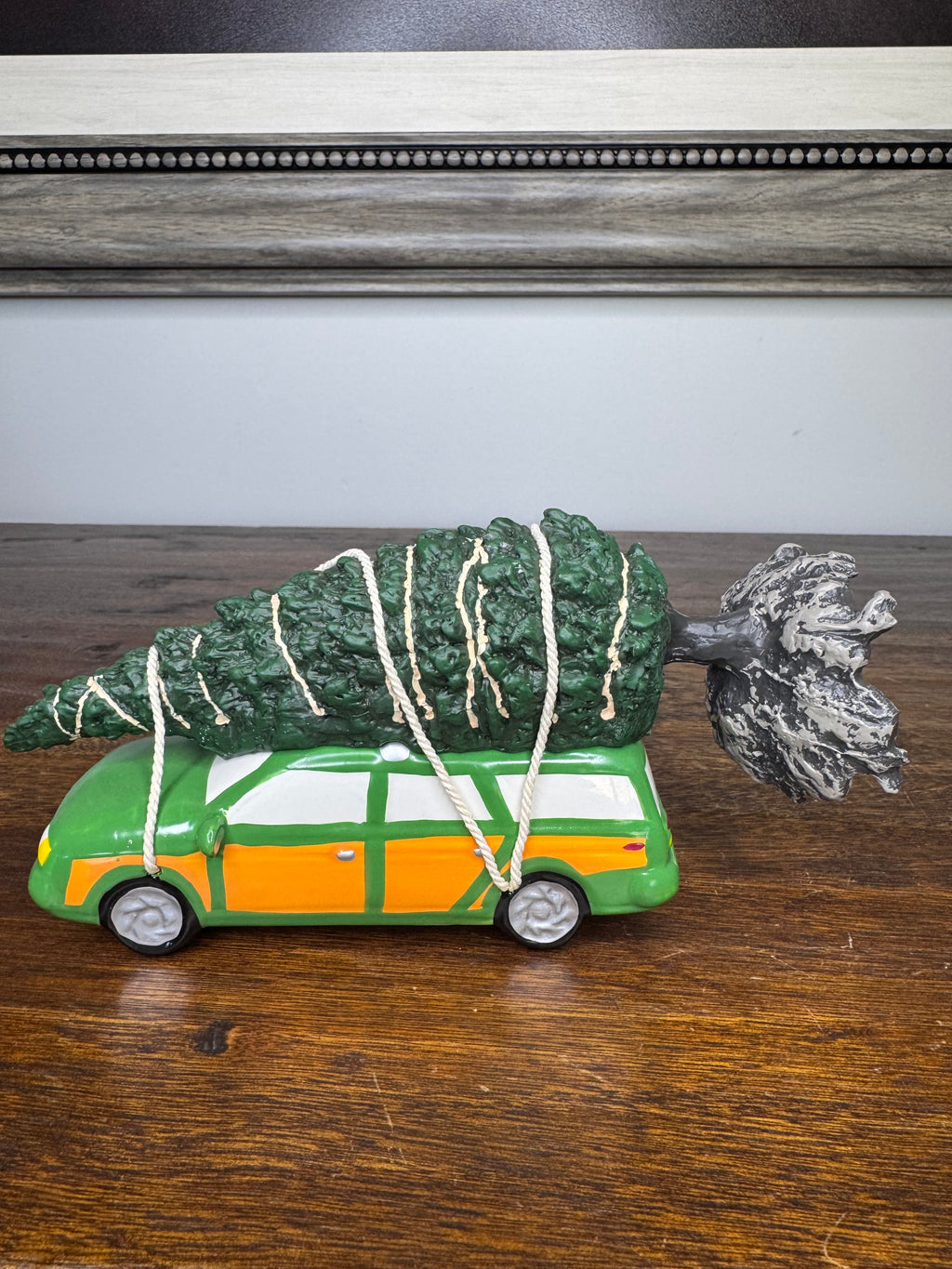 New Dept 56 Snow Village Griswold Family Christmas