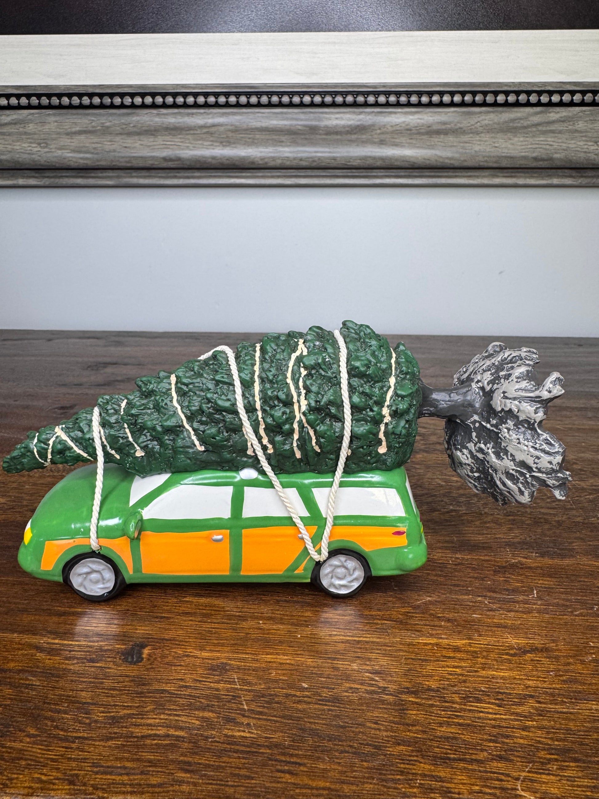 New Dept 56 Snow Village Griswold Family Christmas