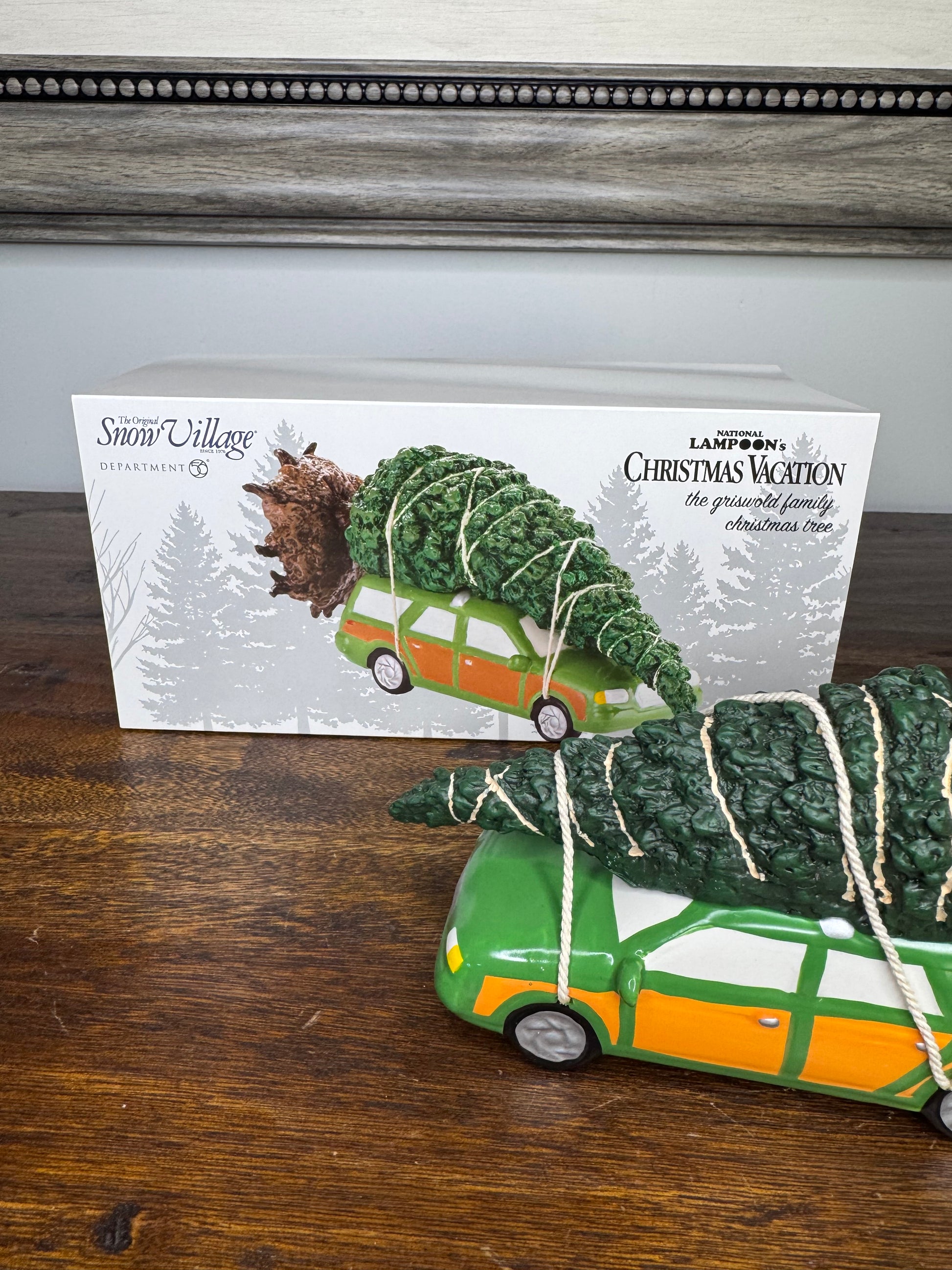 New Dept 56 Snow Village Griswold Family Christmas