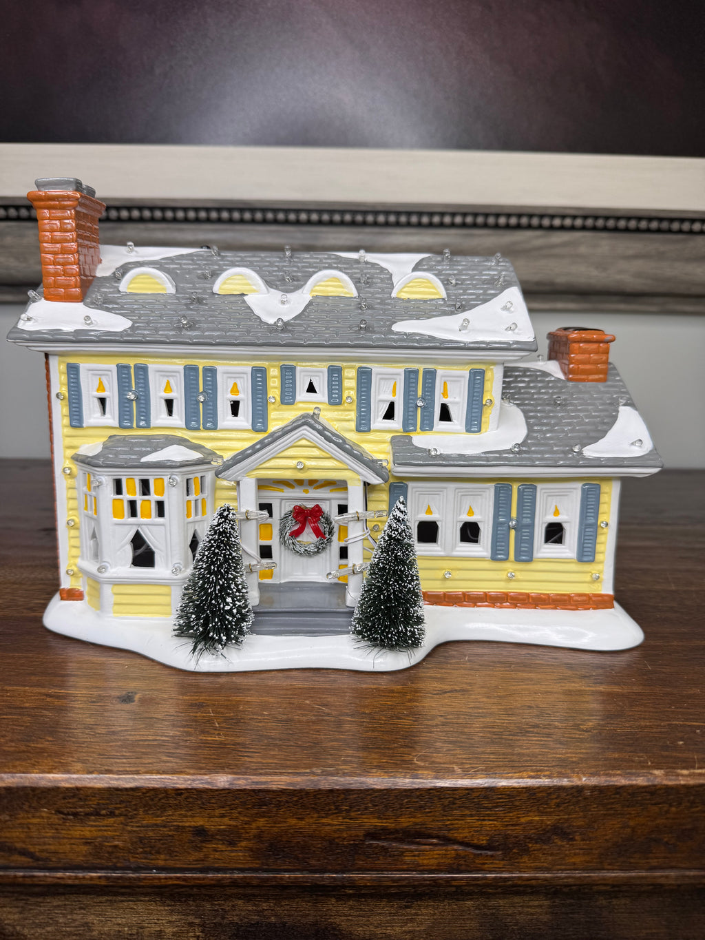 New Dept 56 National Lampoon's Christmas Vacation Griswold's Holiday House Light Up Building