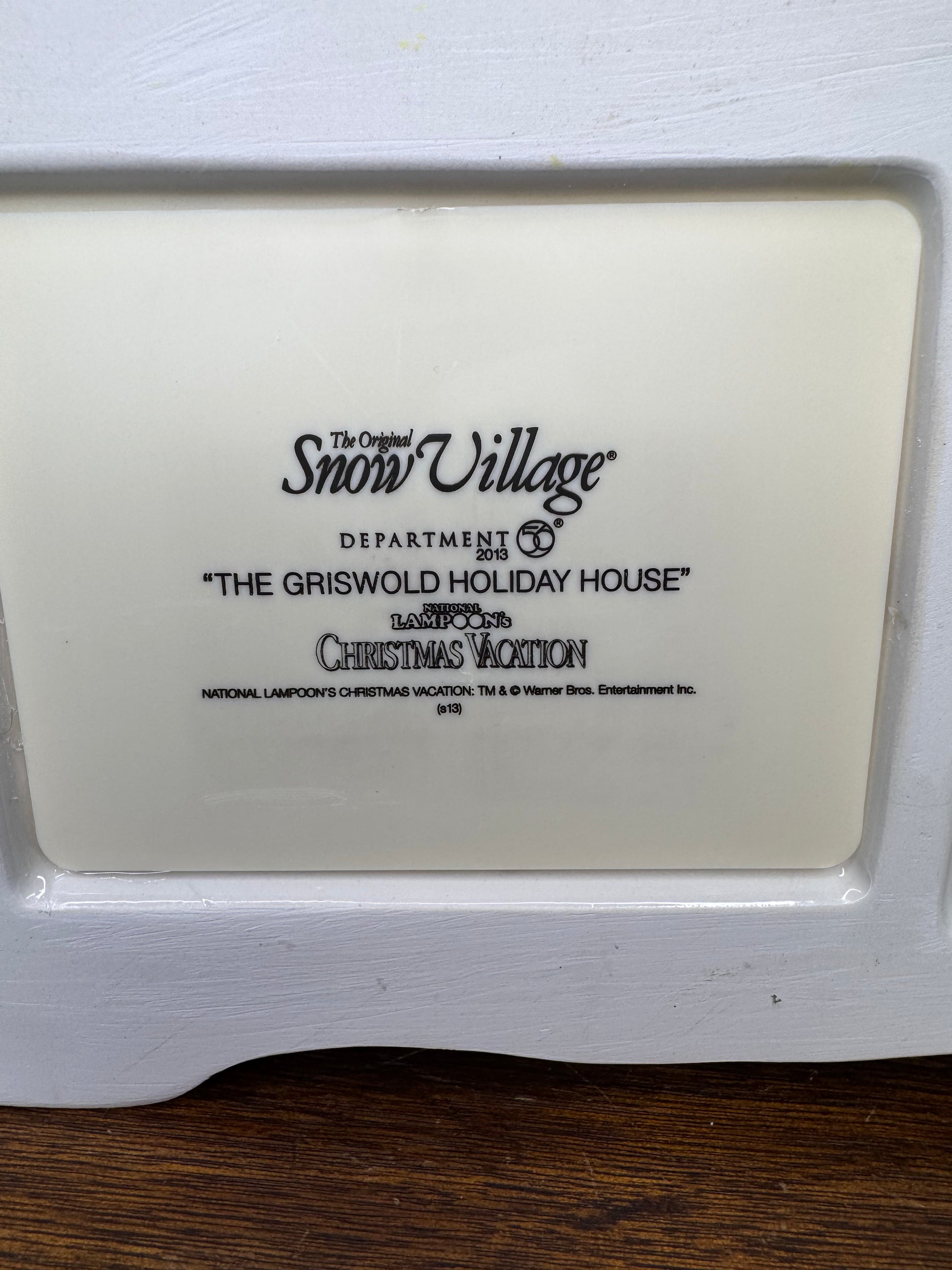 New Dept 56 National Lampoon's Christmas Vacation Griswold's Holiday House Light Up Building