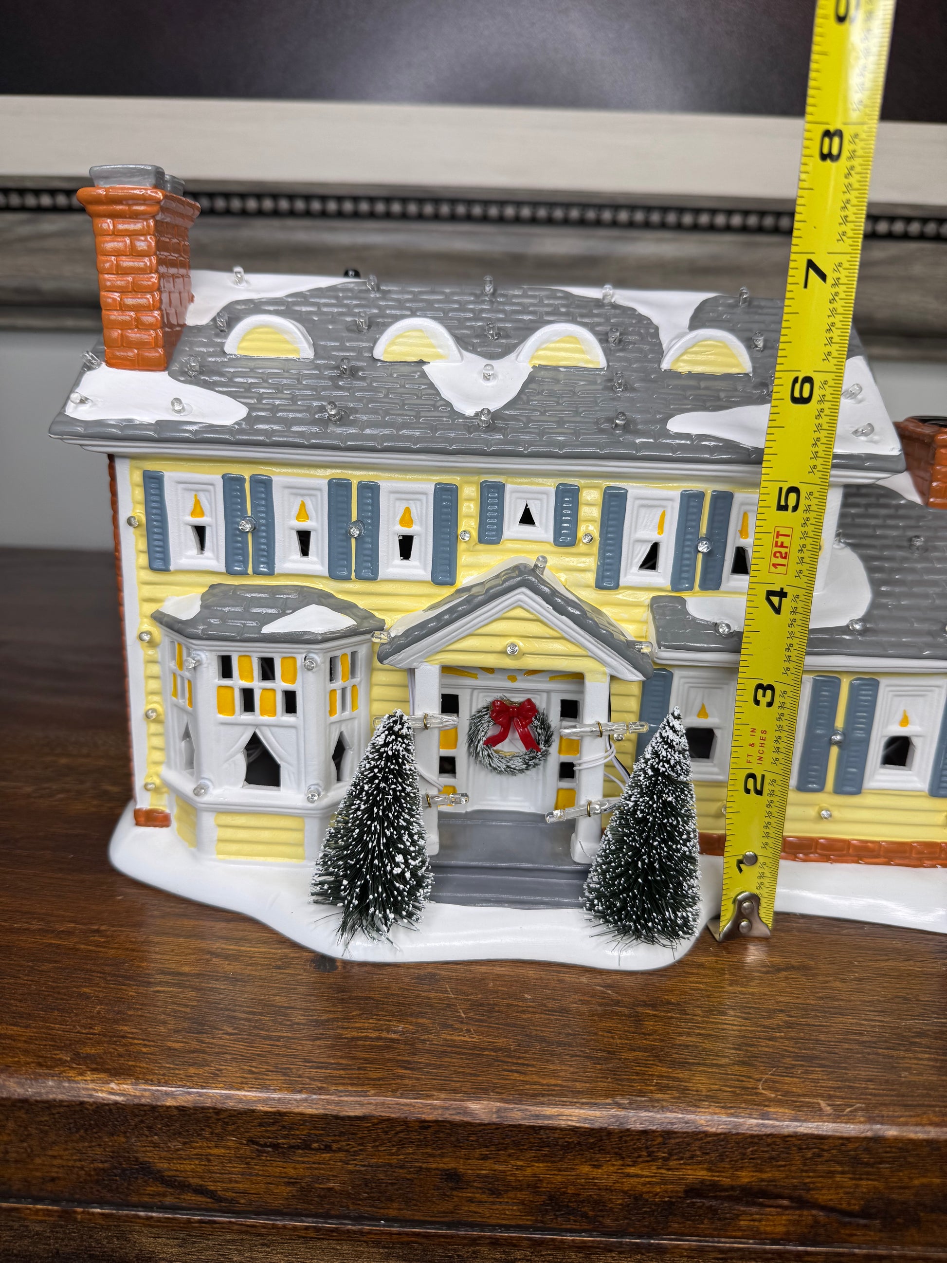 New Dept 56 National Lampoon's Christmas Vacation Griswold's Holiday House Light Up Building
