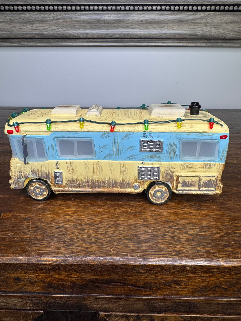 New Dept 56 Snow Village National Lampoon's Christmas Vacation Cousin Eddie's RV, Light Up