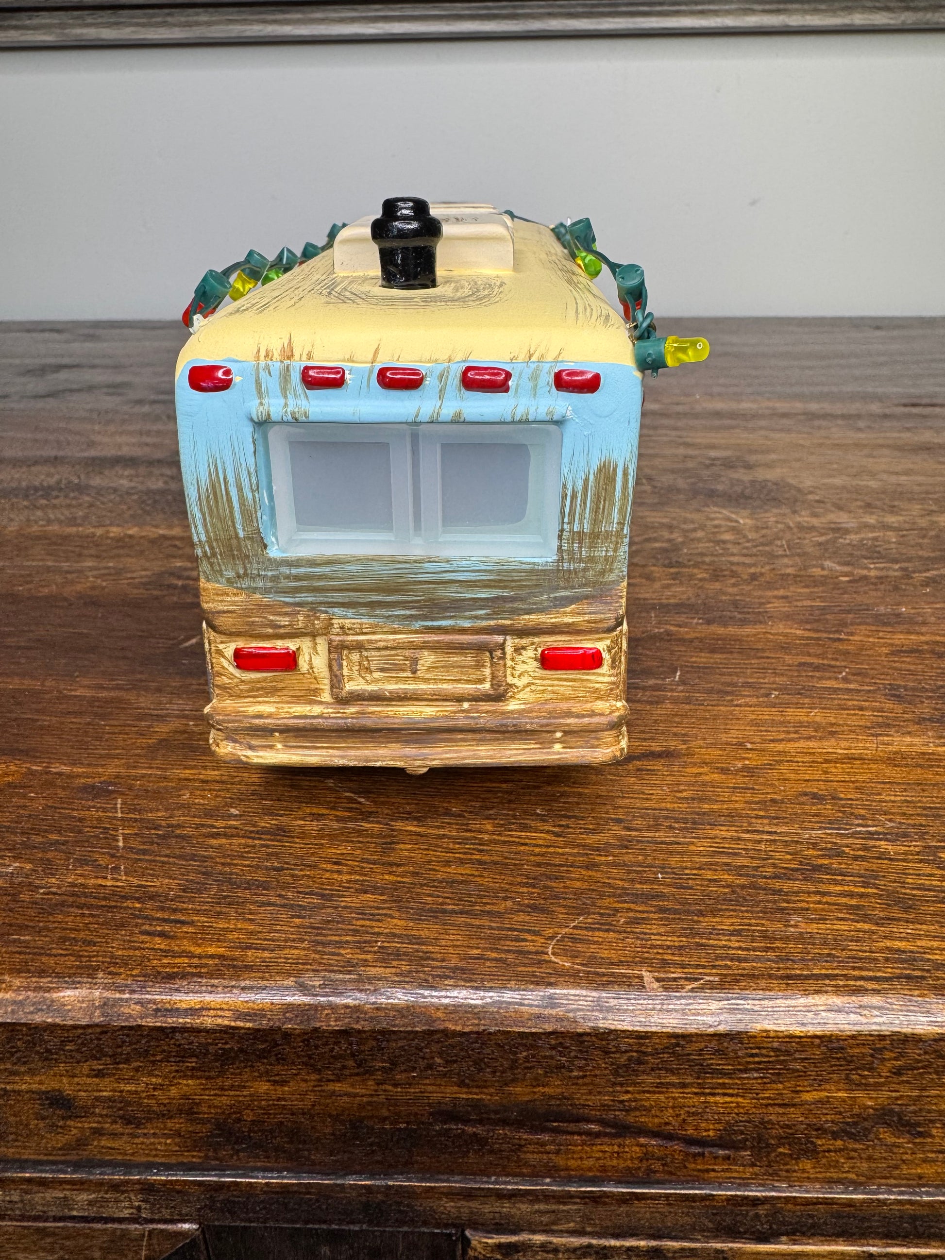 New Dept 56 Snow Village National Lampoon's Christmas Vacation Cousin Eddie's RV, Light Up