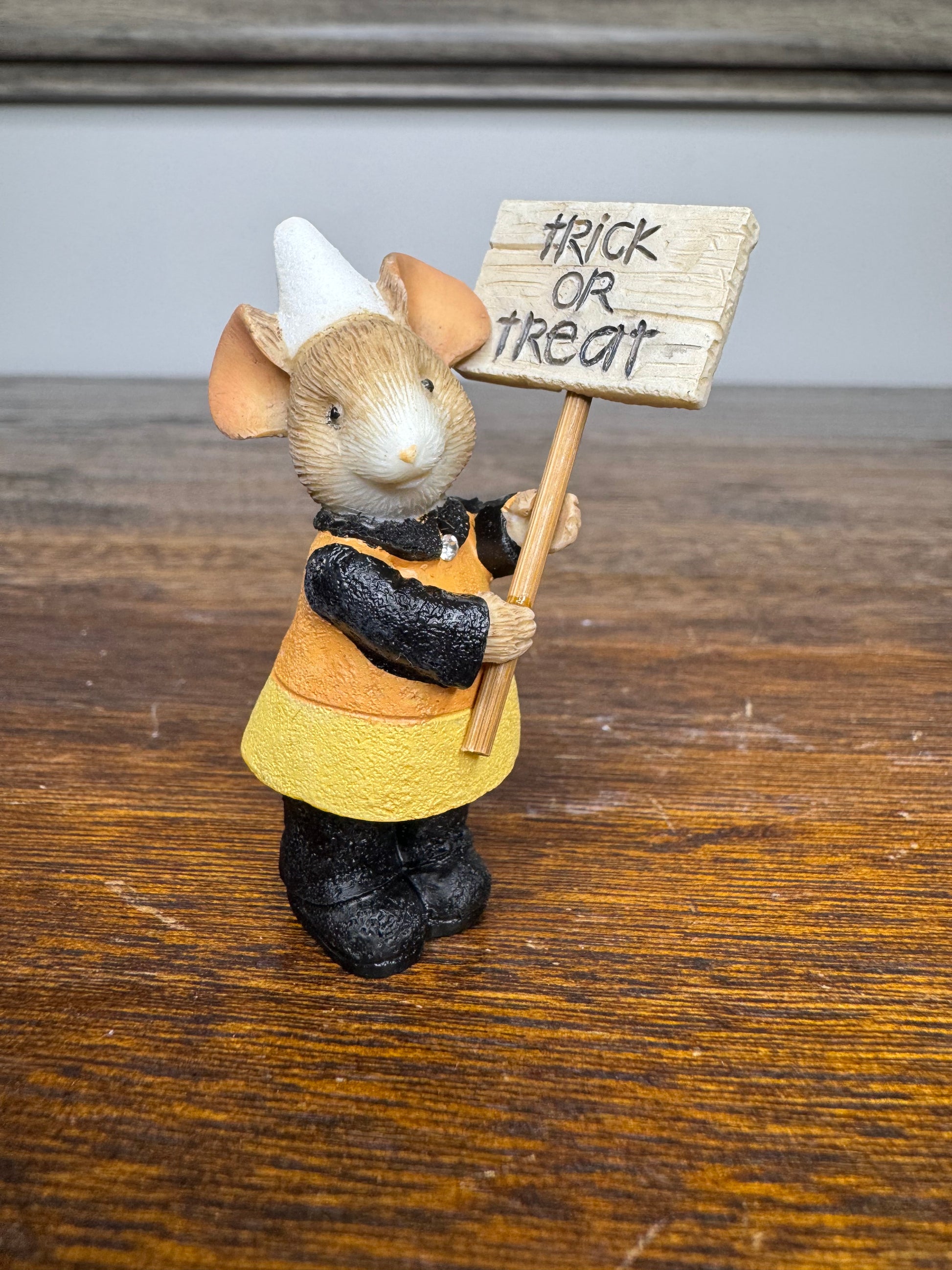 New Enesco Tails With Heart Candy Corn Mouse Figurine