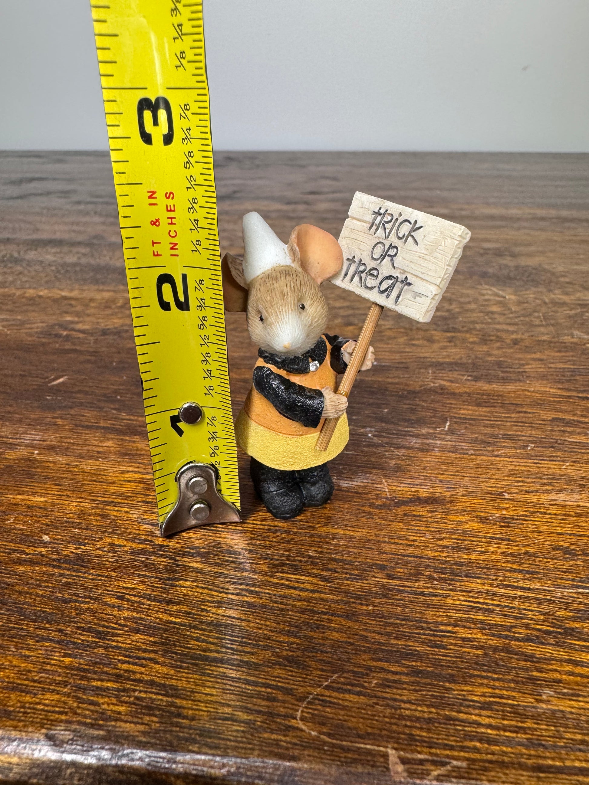 New Enesco Tails With Heart Candy Corn Mouse Figurine