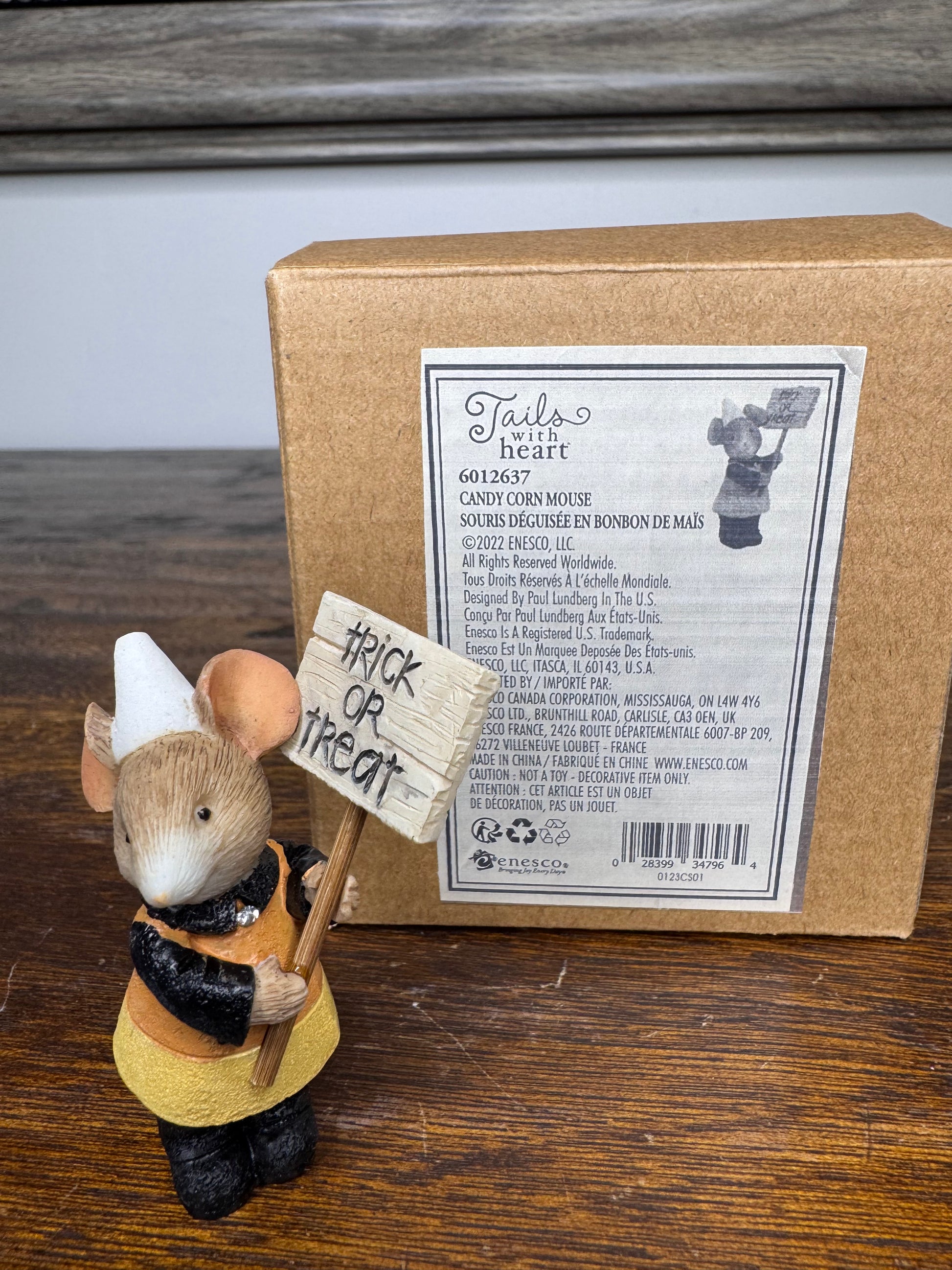 New Enesco Tails With Heart Candy Corn Mouse Figurine