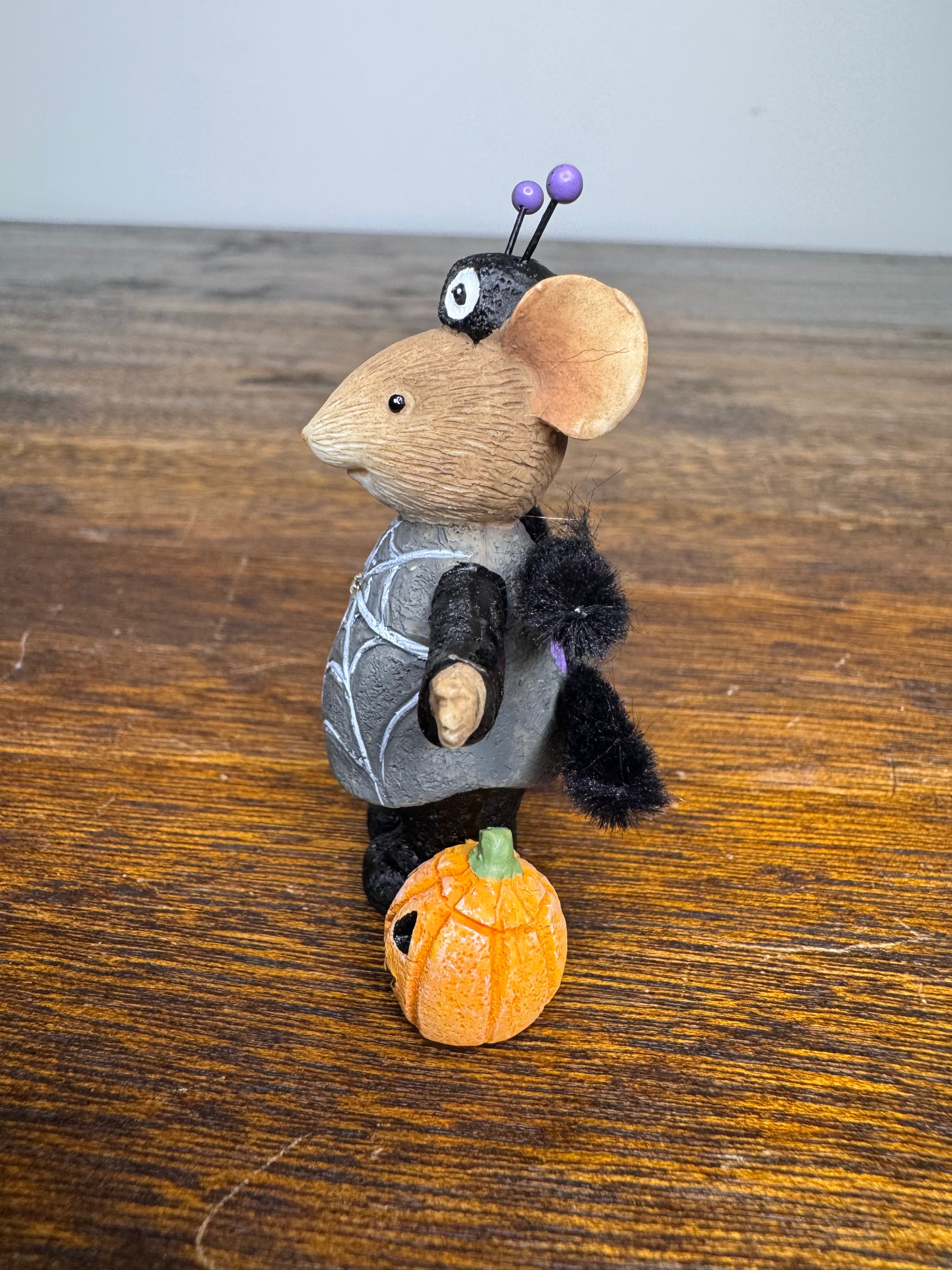 New Enesco Tails With Heart Spider Mouse Figurine