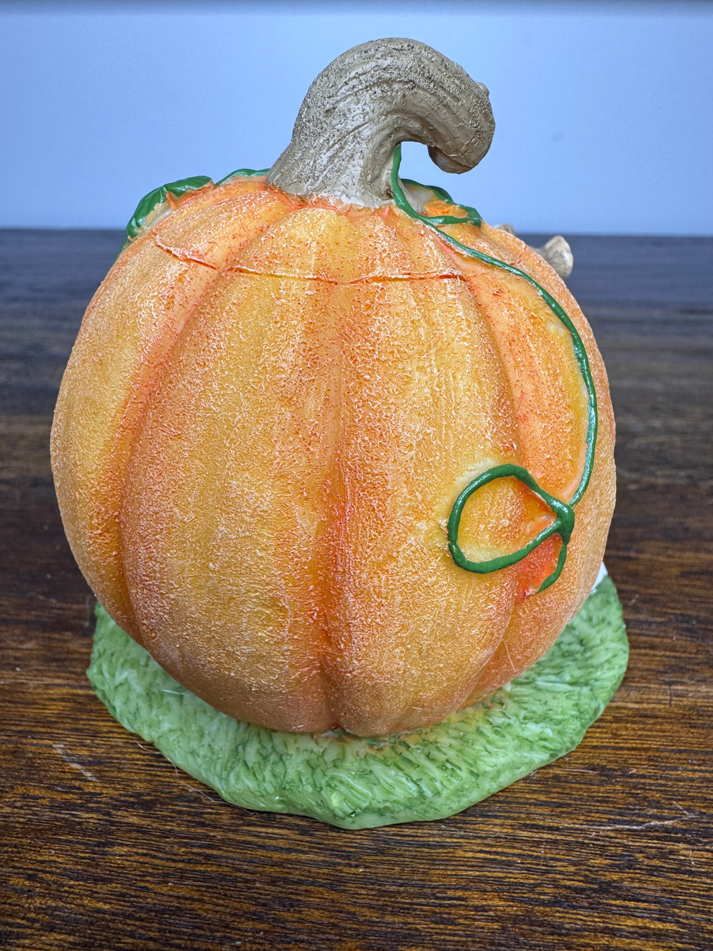 New Tails With Heart Jack-O- Lantern House